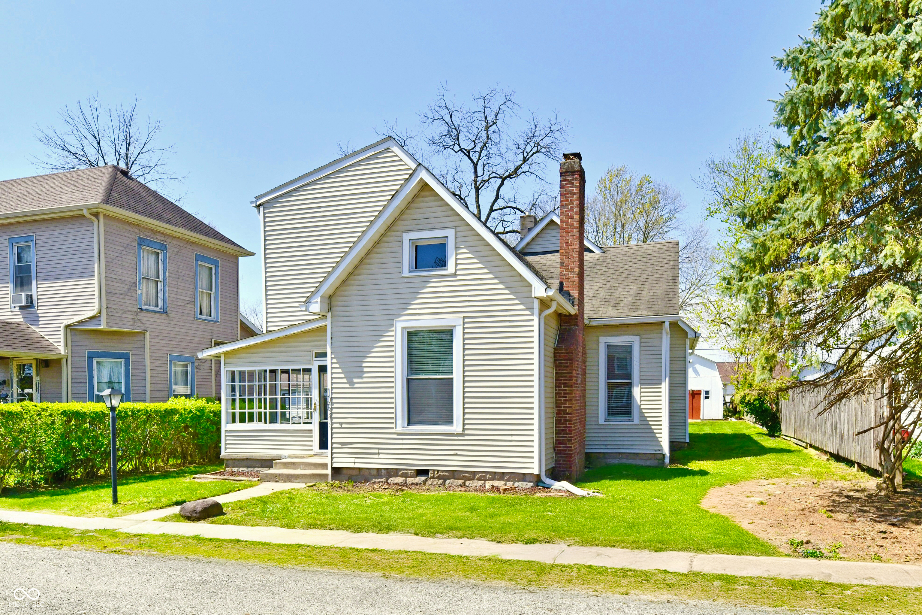 106 S Wayburn Street