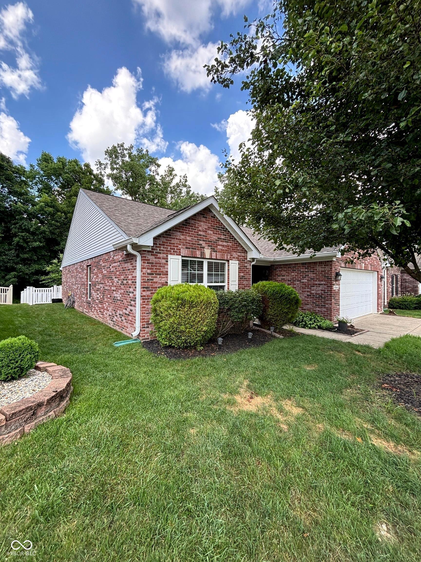 9544 Woodsong Lane