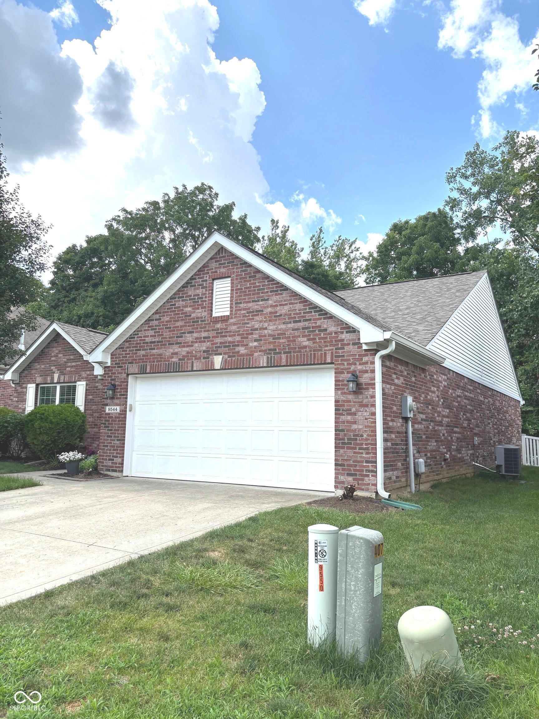 9544 Woodsong Lane