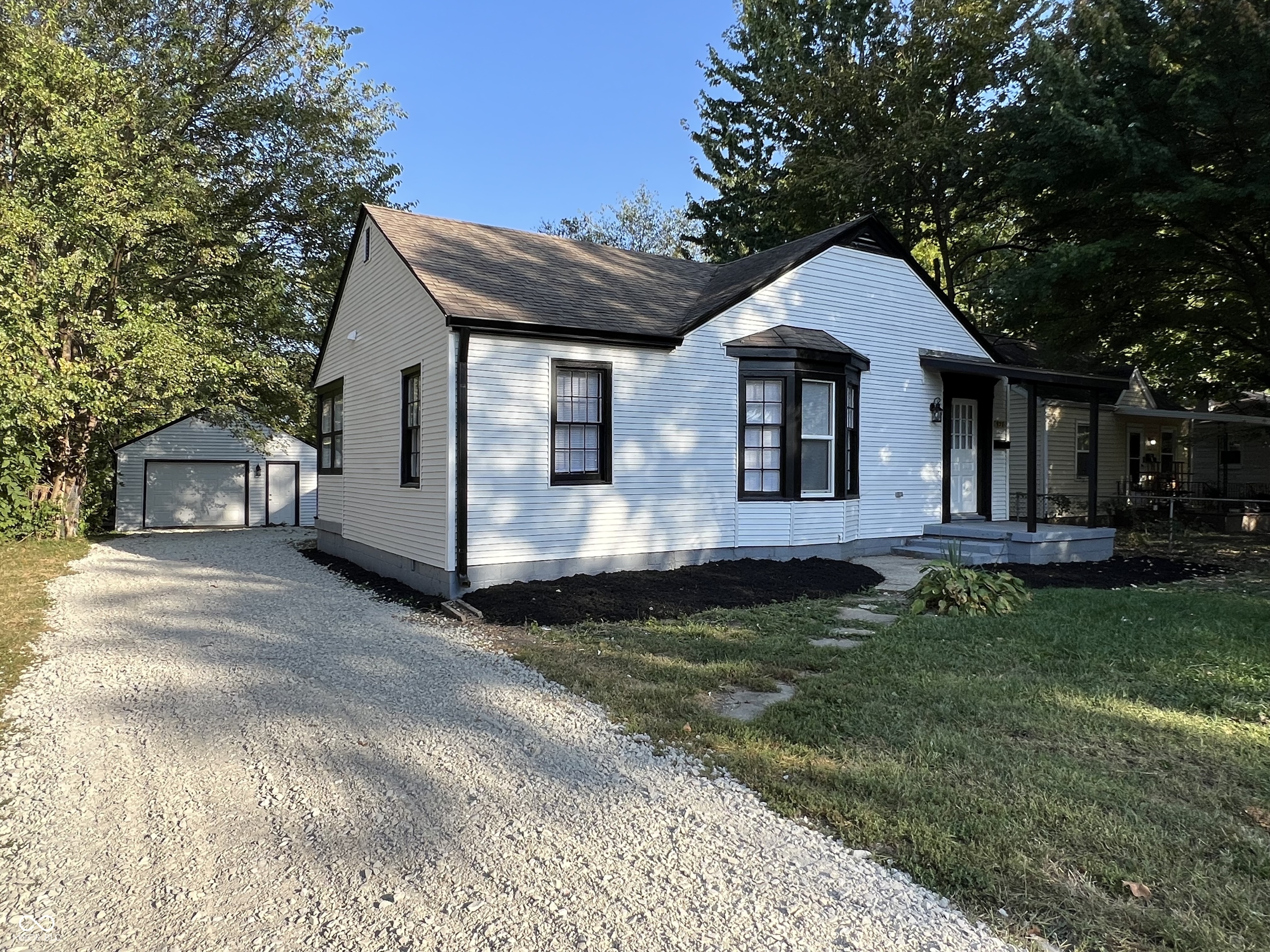 937 N Routiers Avenue