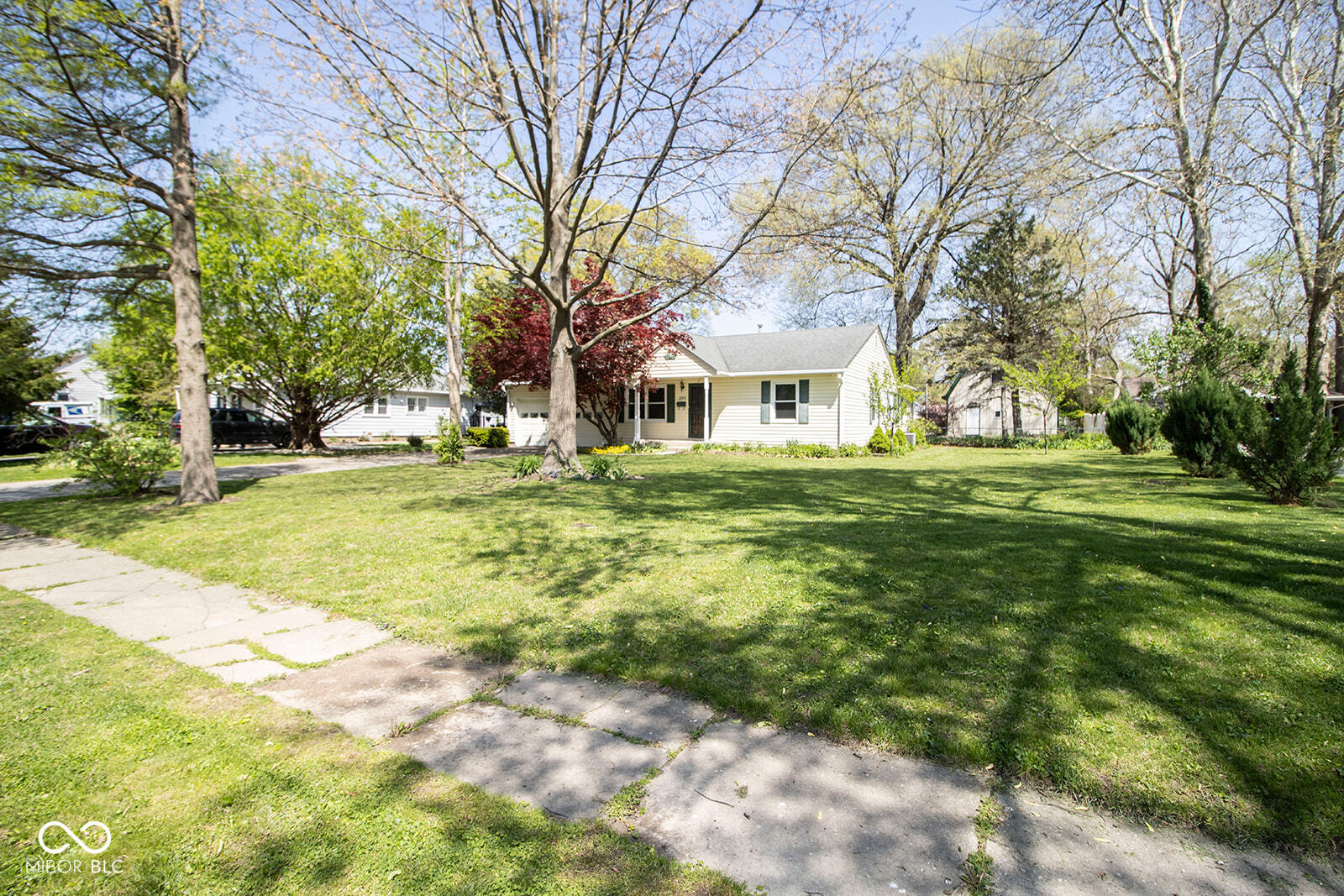 233 N Fenton Avenue