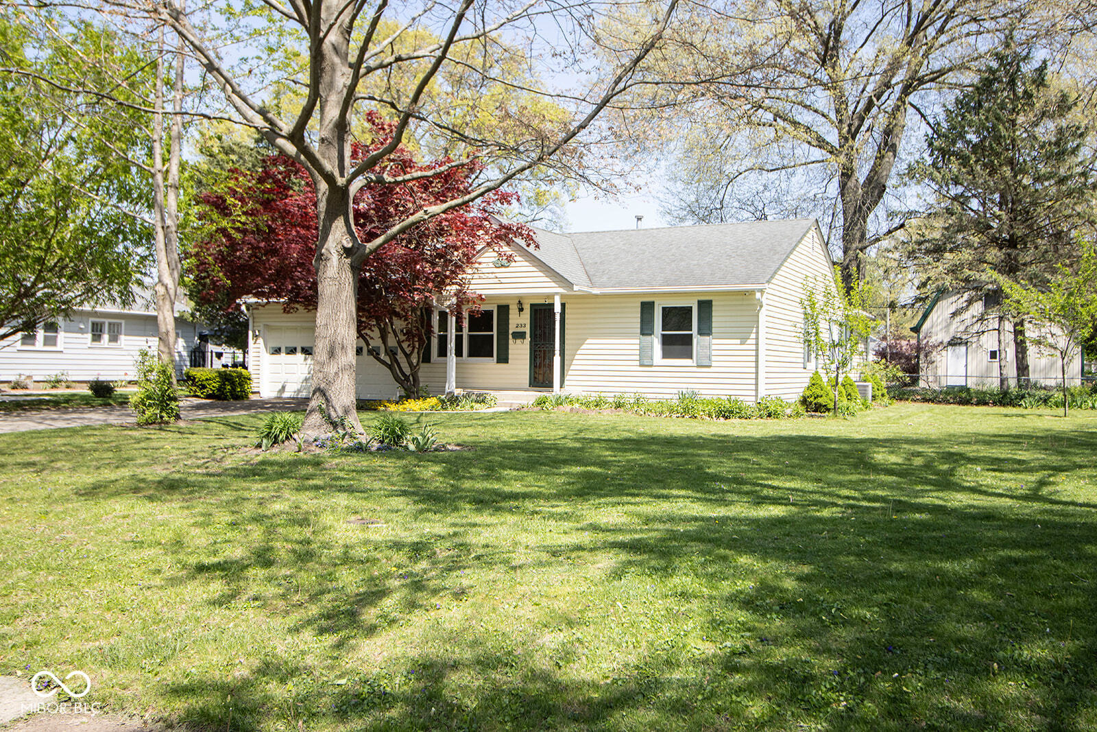 233 N Fenton Avenue