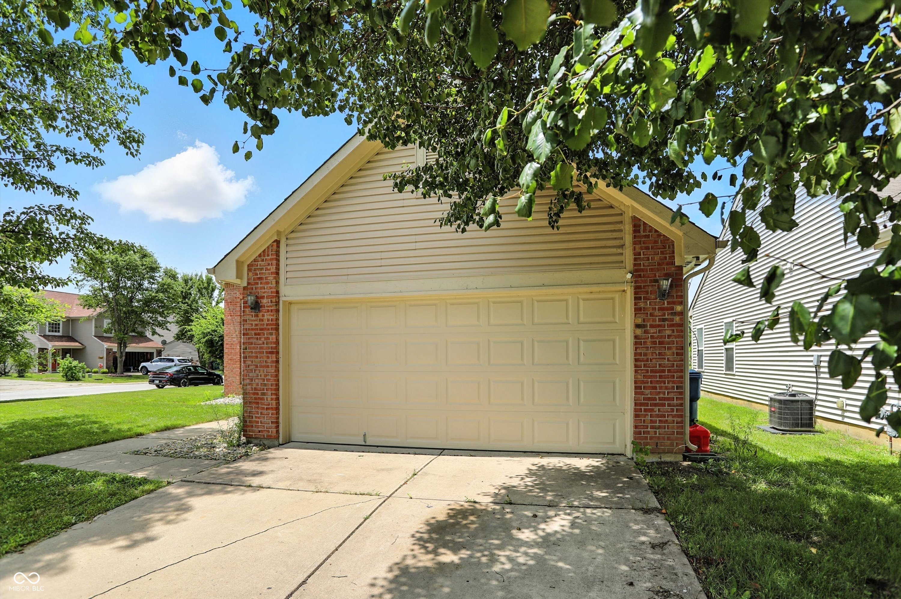 8155 Chesterhill Way