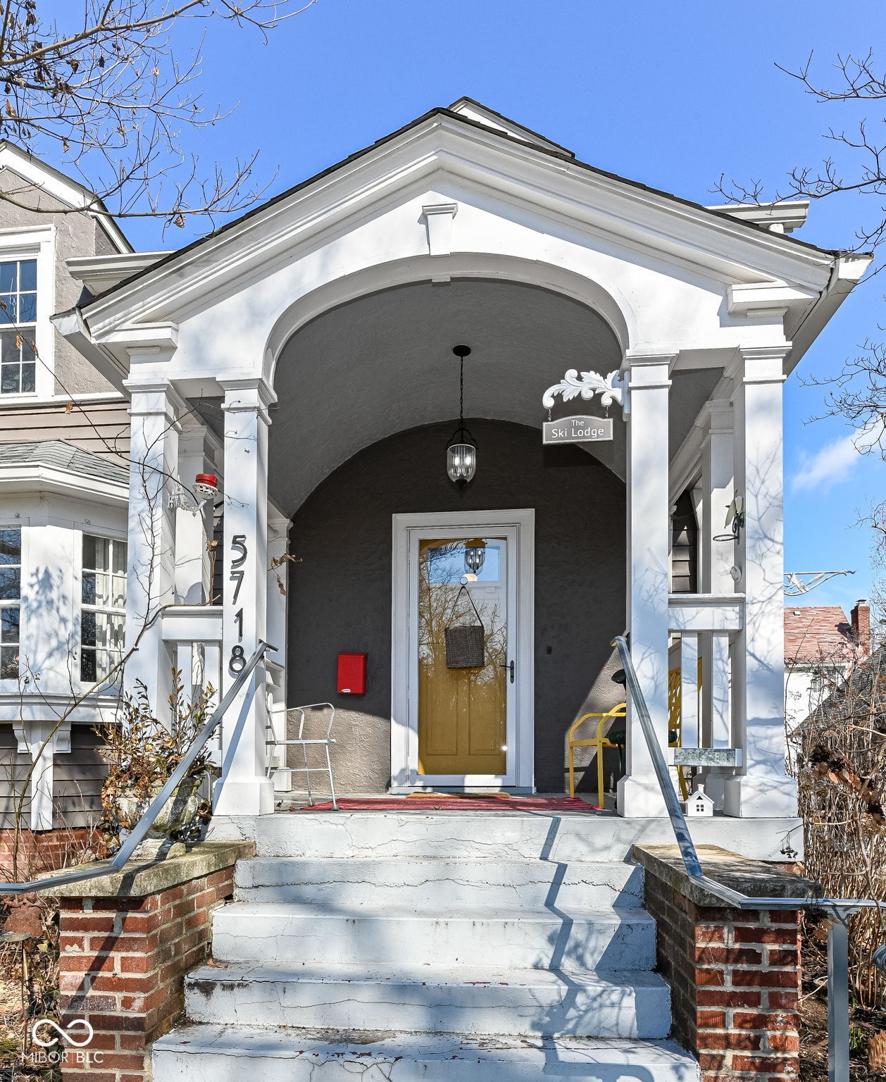 5718 E Pleasant Run Parkway North Drive