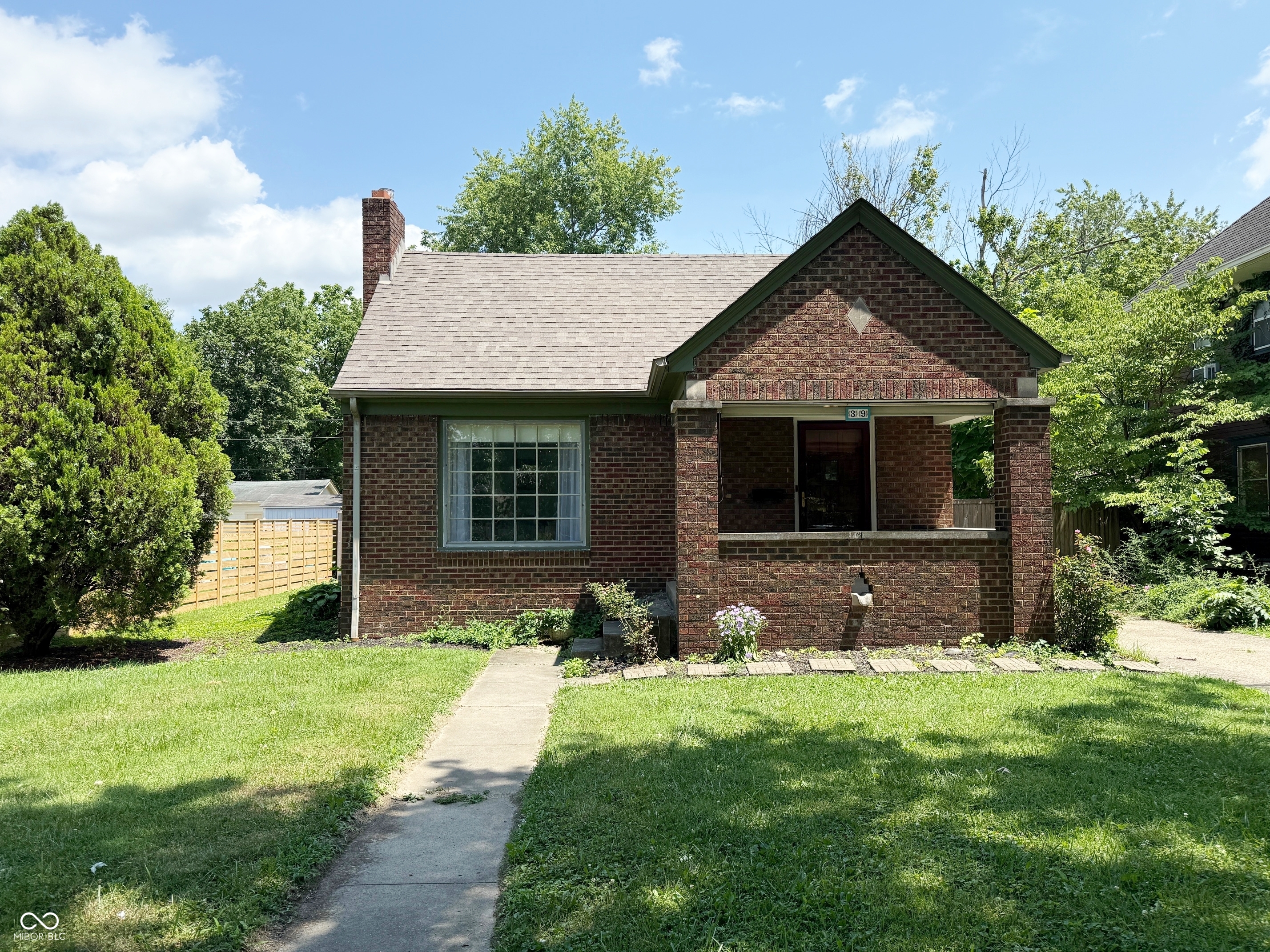 39 N Layman Avenue