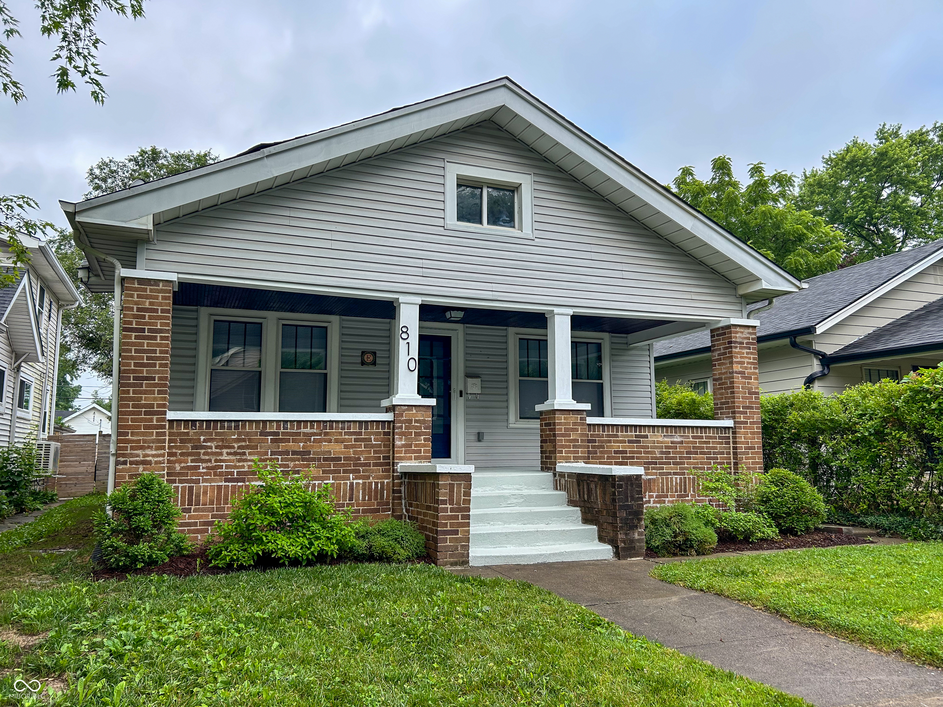 810 N Bosart Avenue