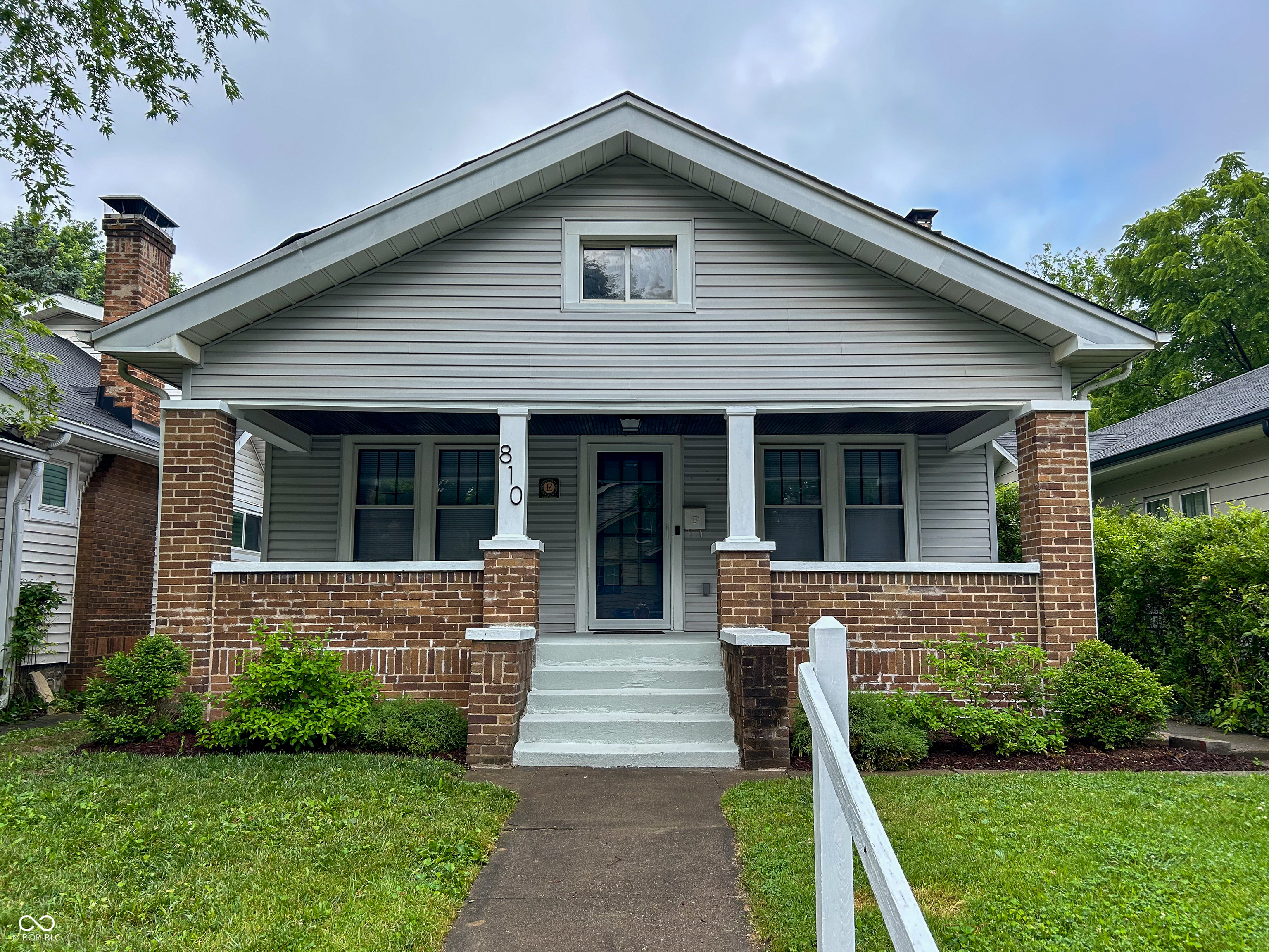 810 N Bosart Avenue