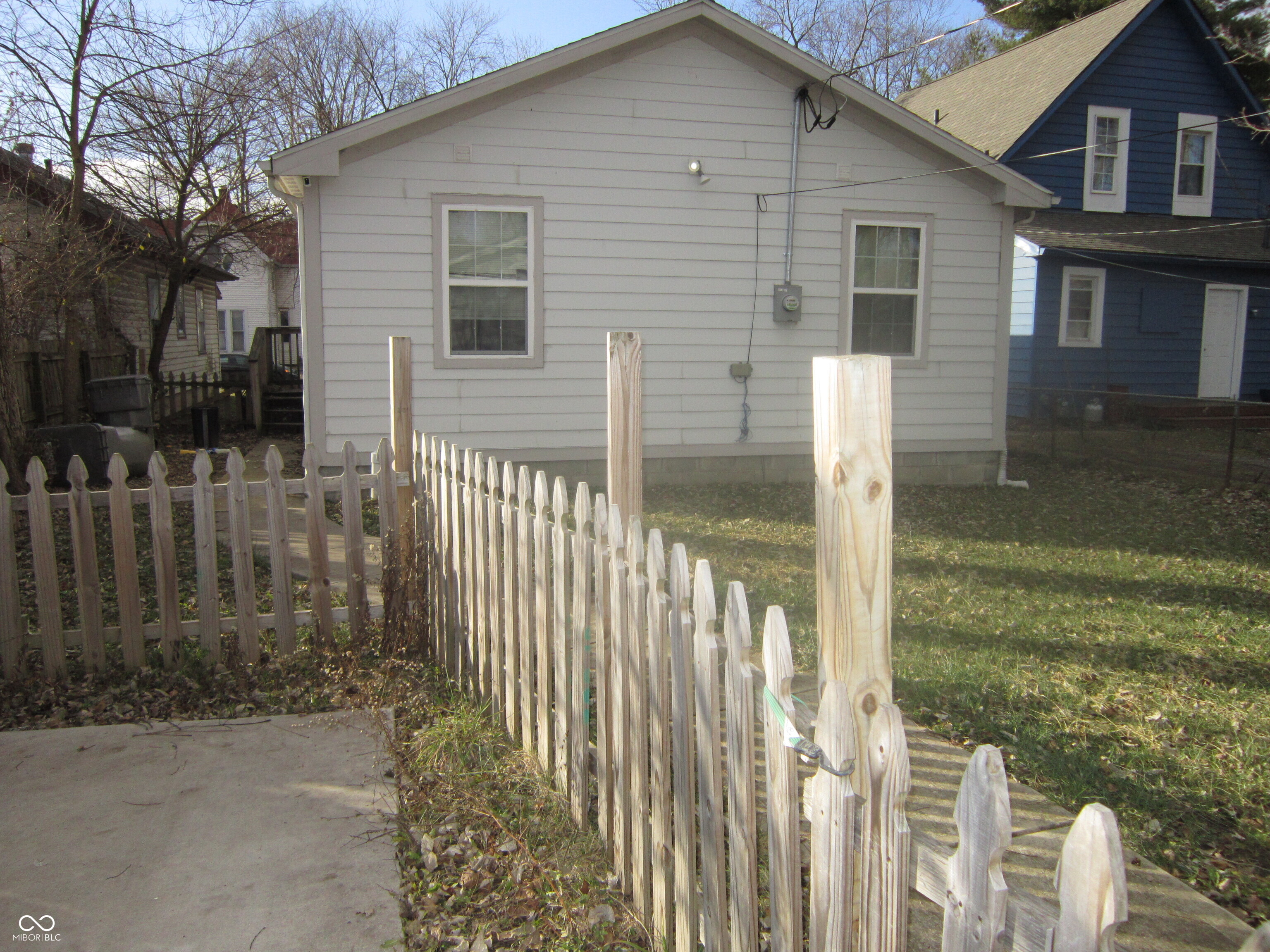 317 N Bradley Avenue