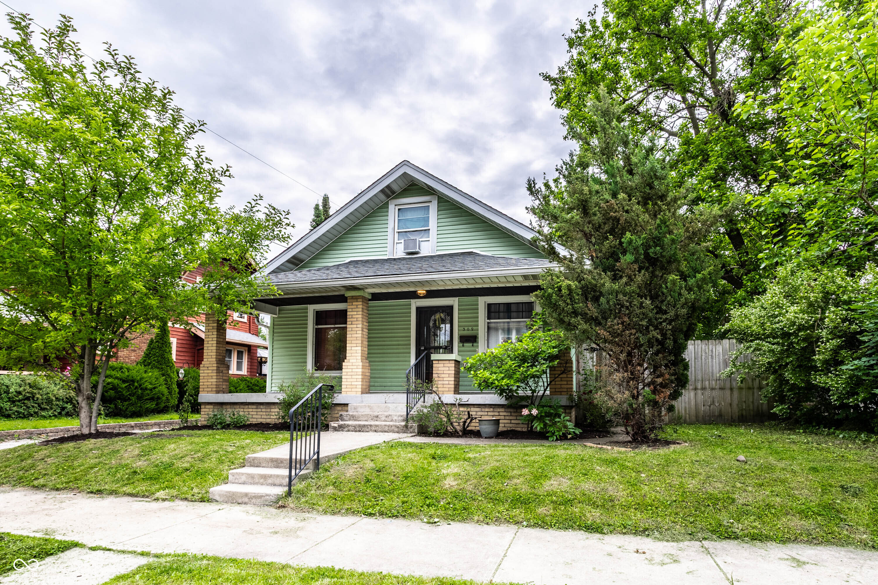 309 N Riley Avenue