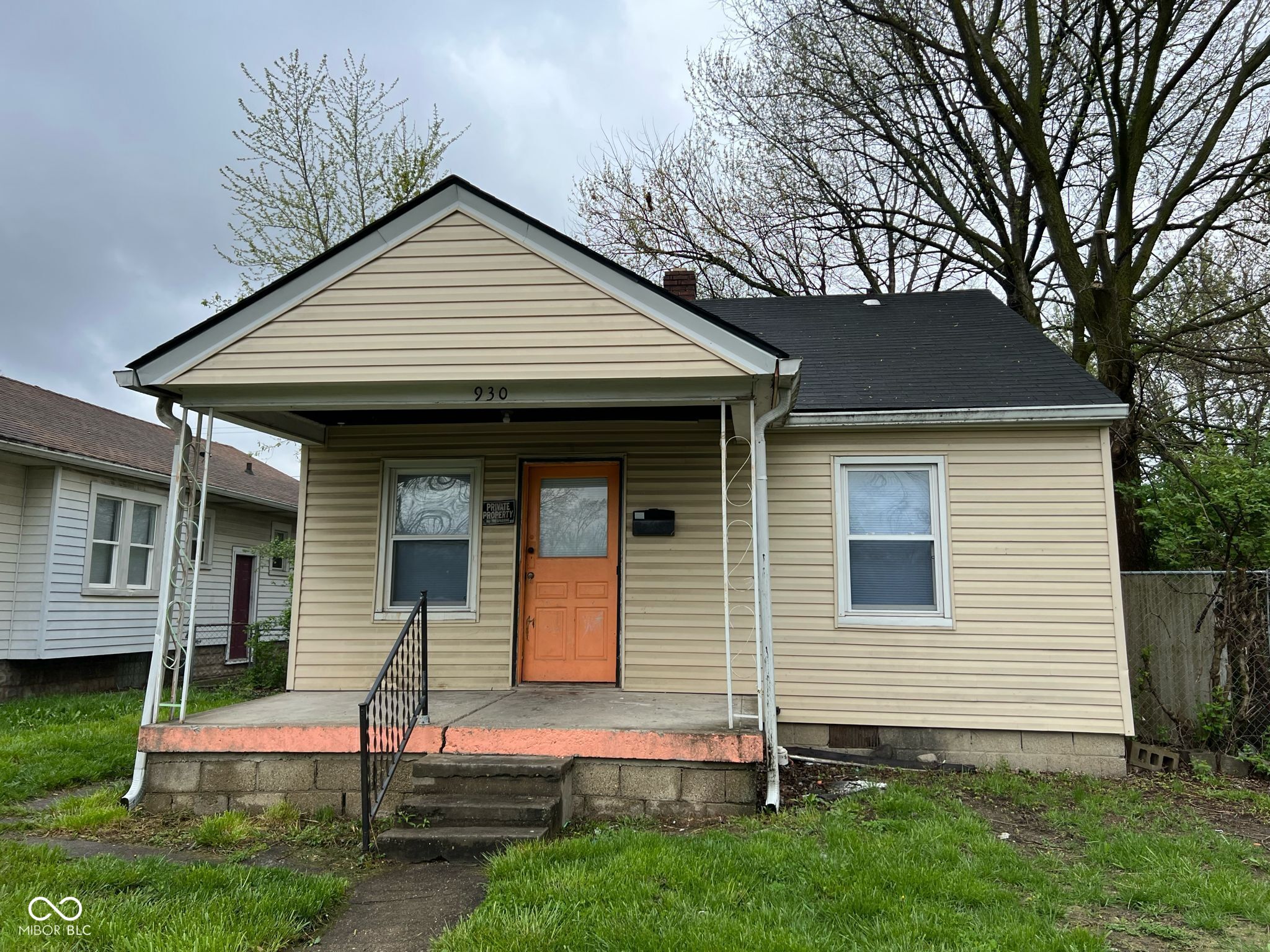 930 N Kealing Avenue