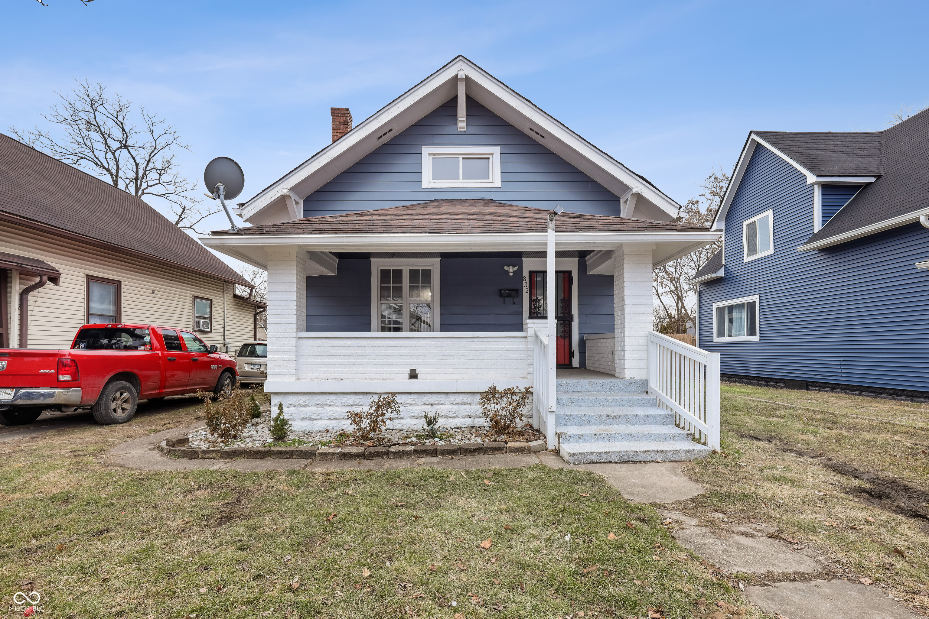 832 N Parker Avenue