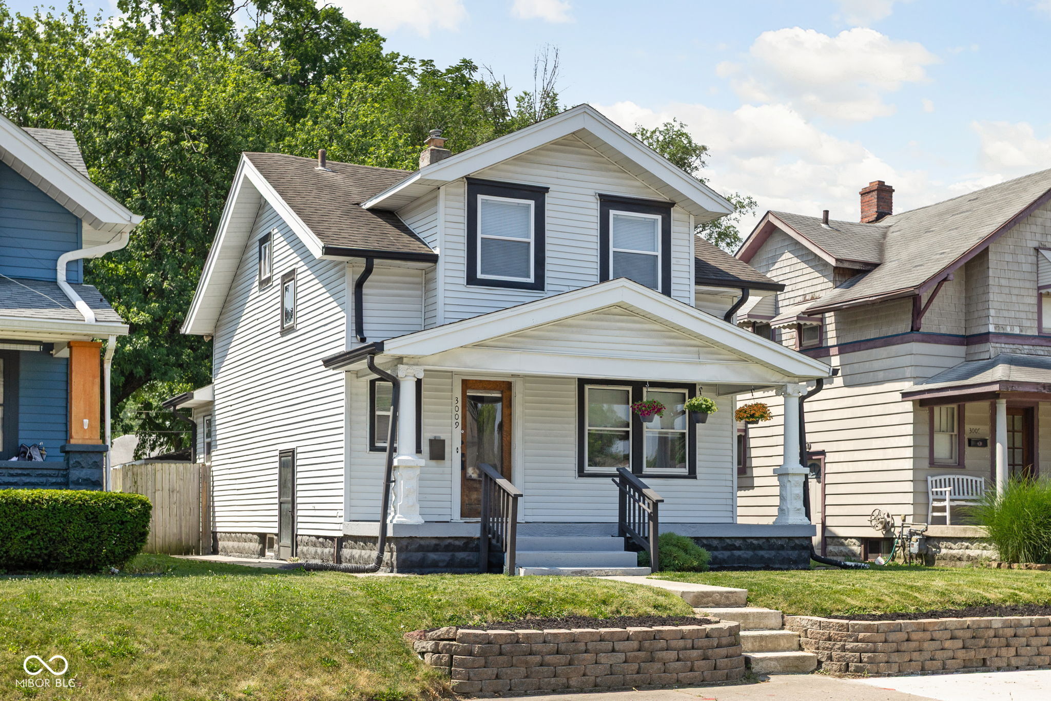 3009 E New York Street
