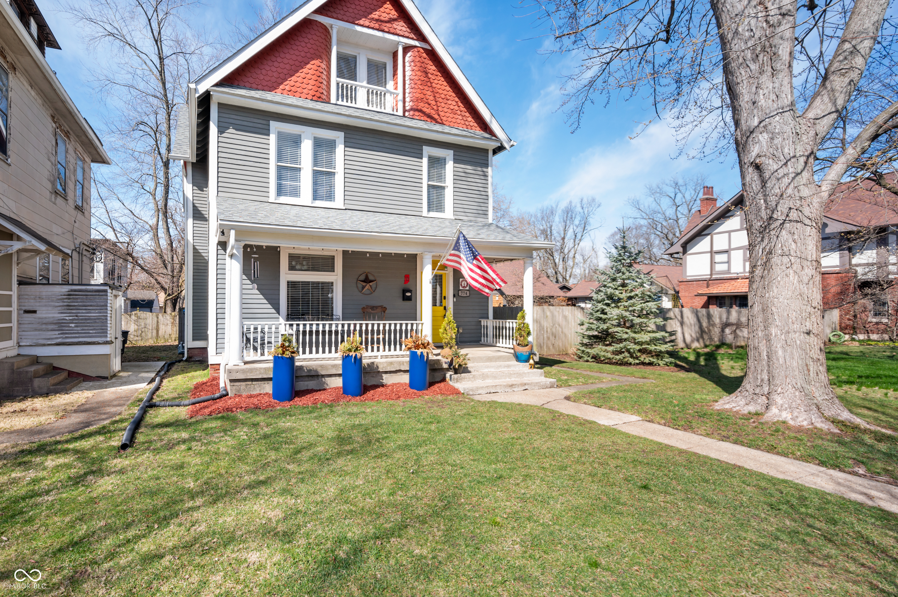 774 Woodruff Pl E Drive