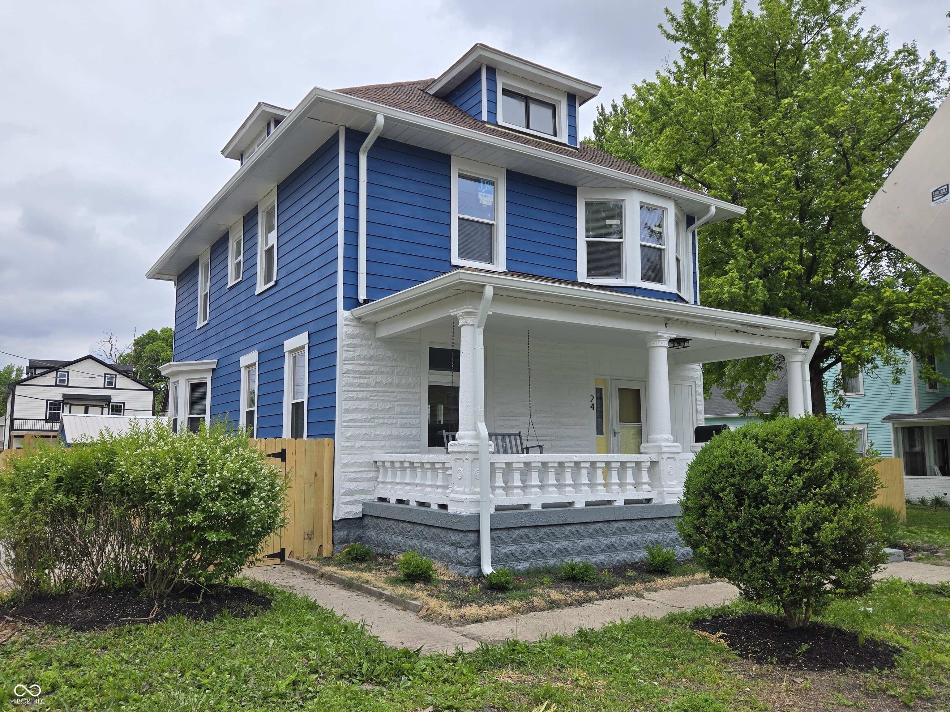 24 N Randolph Street