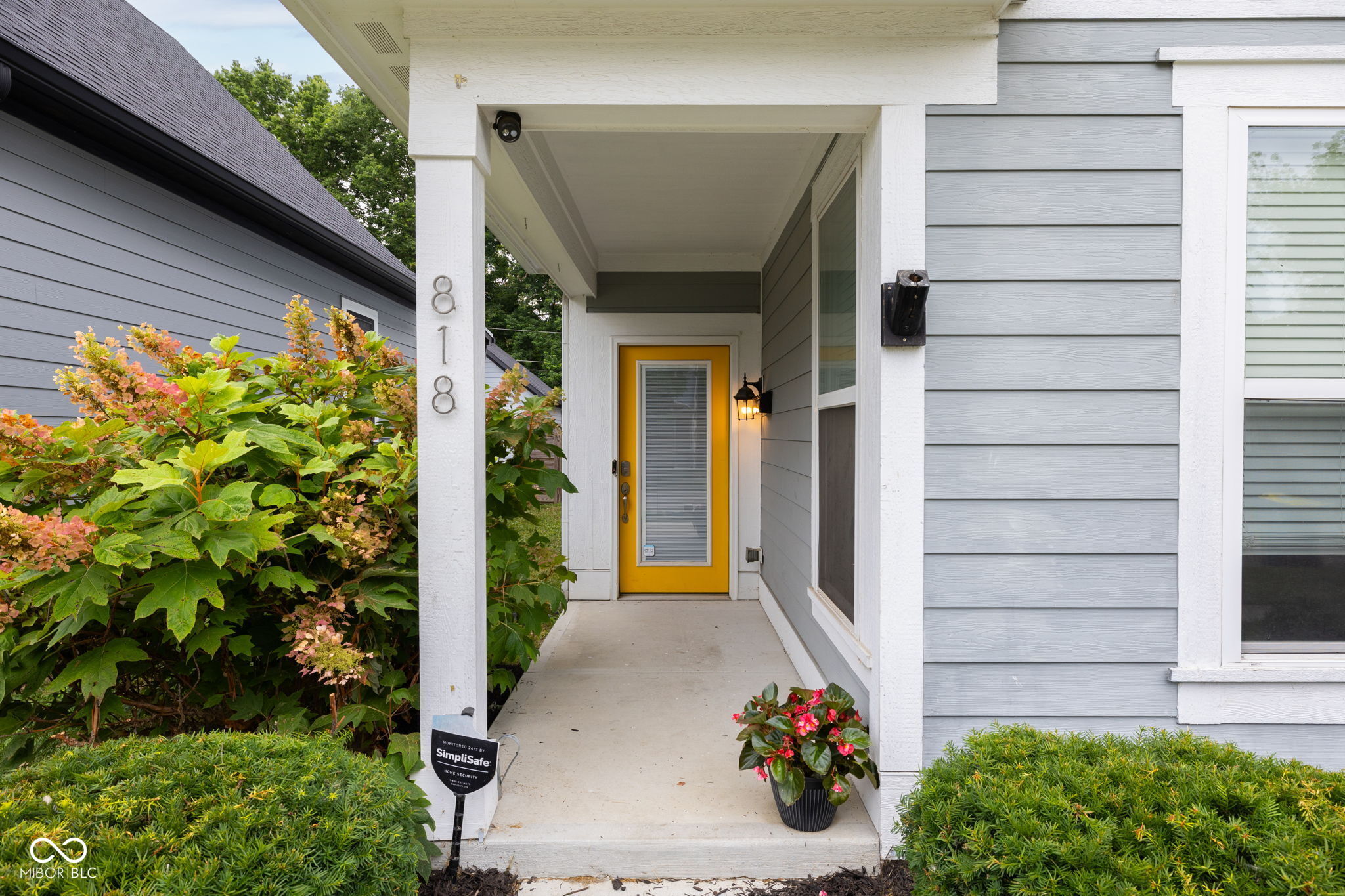 818 Villa Avenue