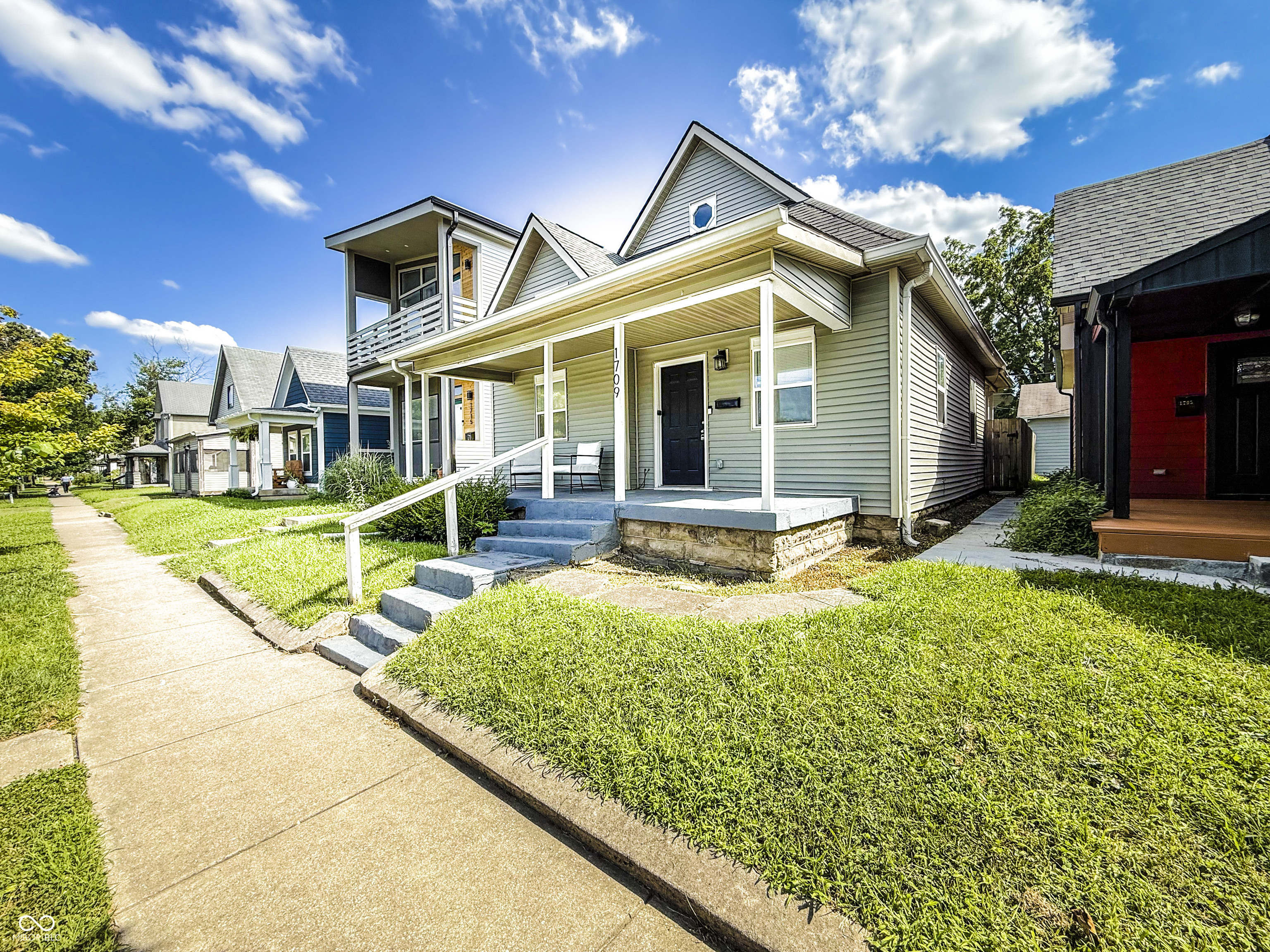 1709 Hoyt Avenue