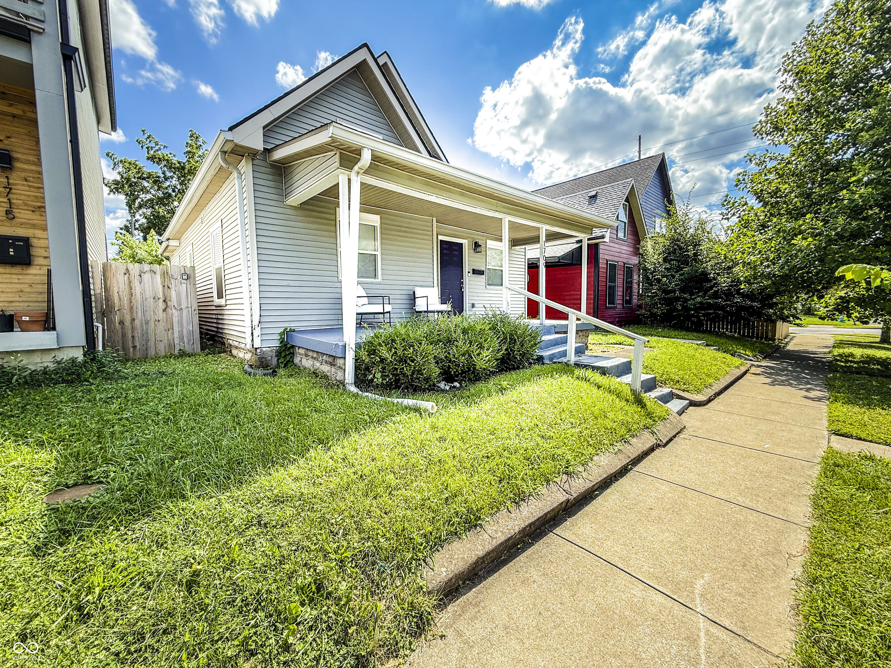 1709 Hoyt Avenue
