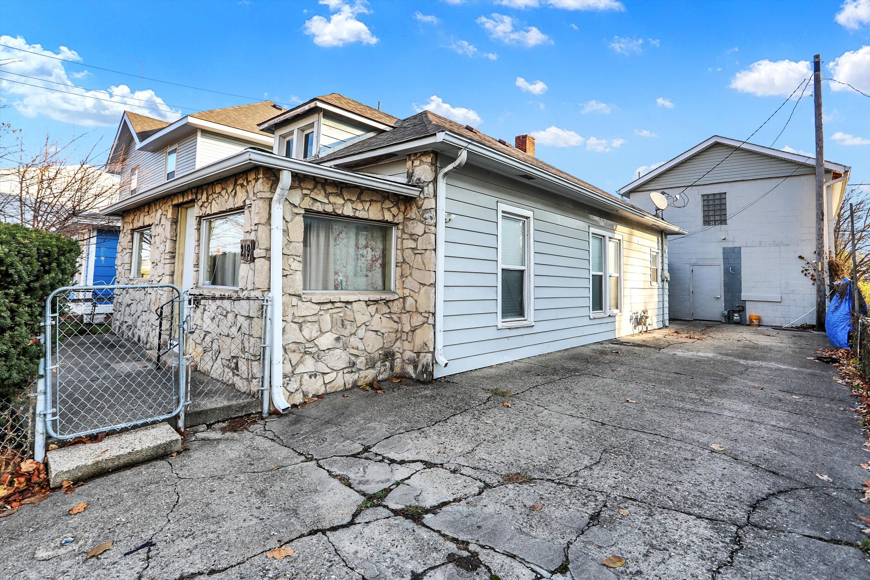 219 S State Avenue