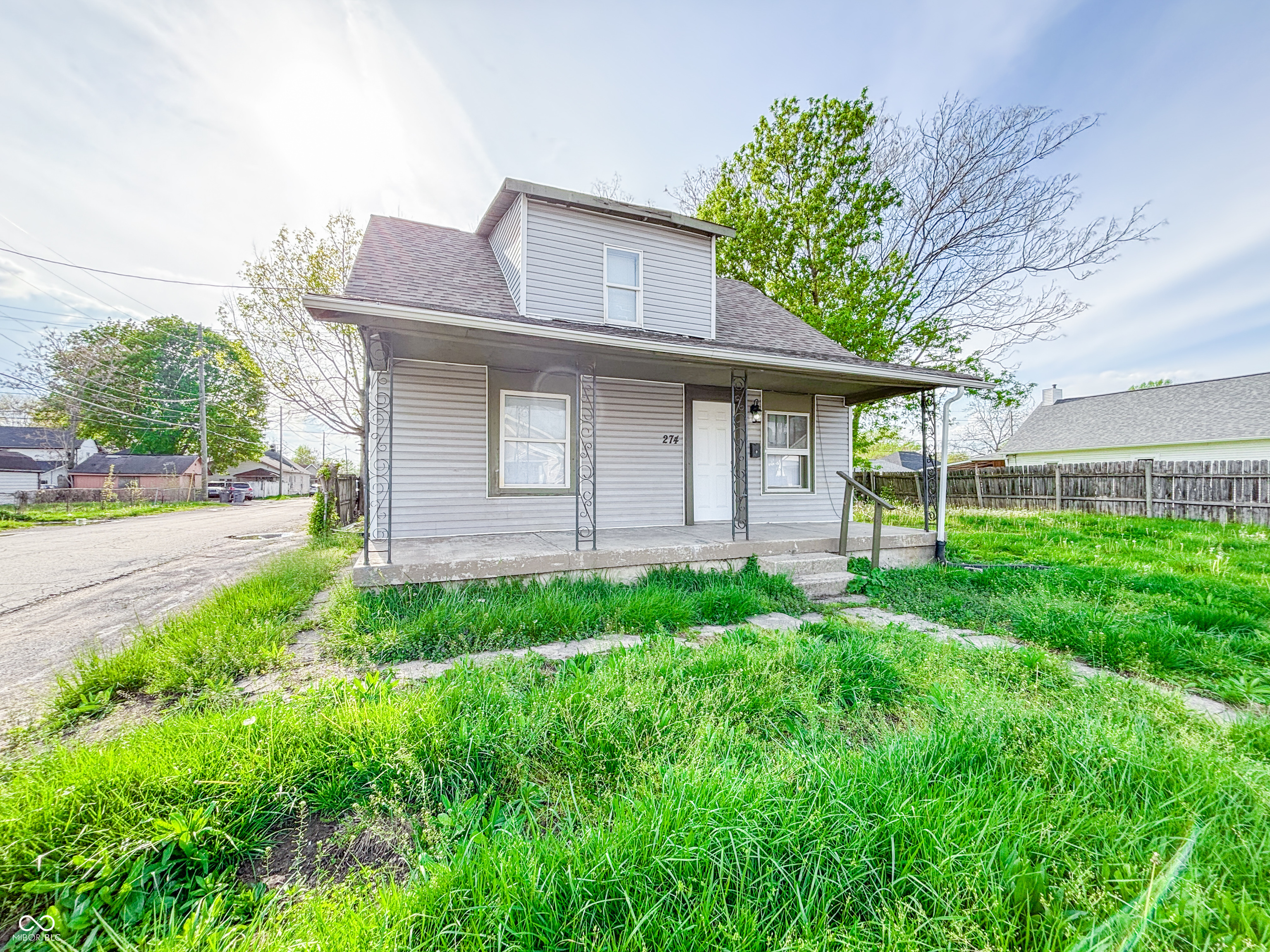 274 Leeds Avenue