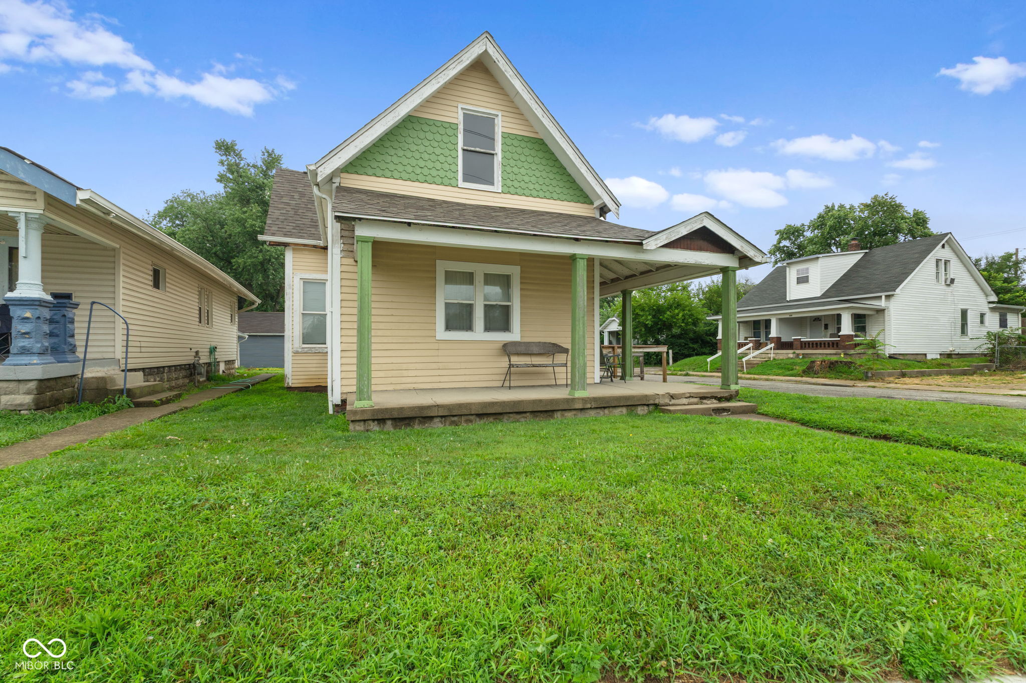 2632 Southeastern Avenue