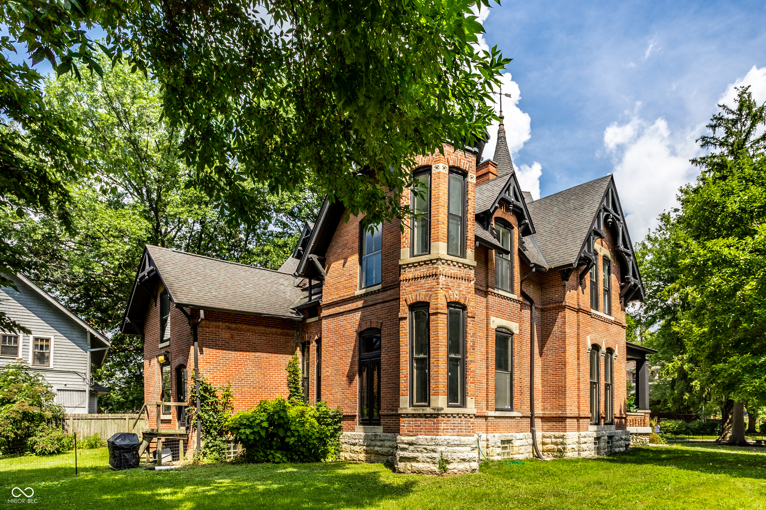 5631 University Avenue