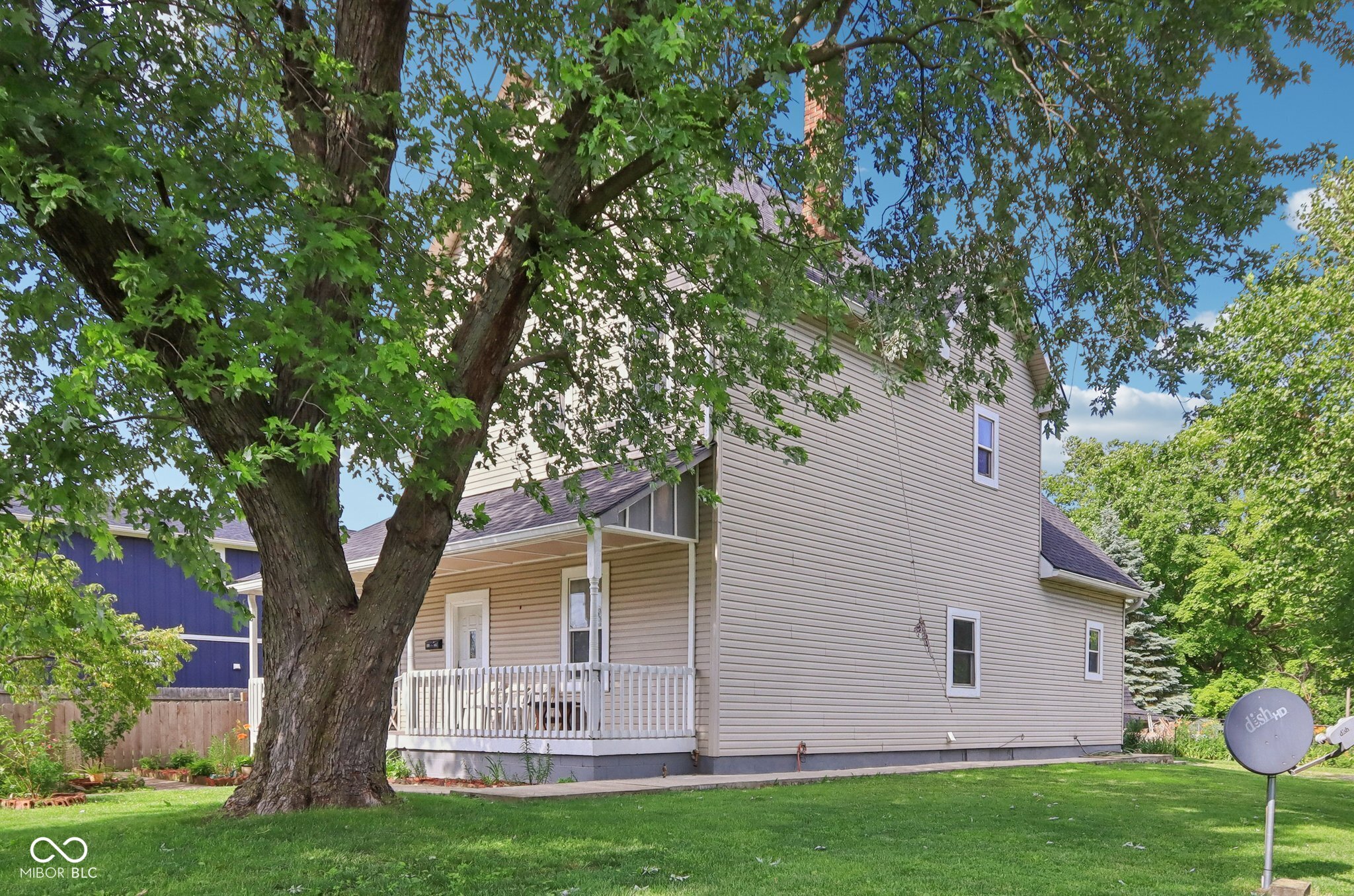 1129 Trowbridge Street