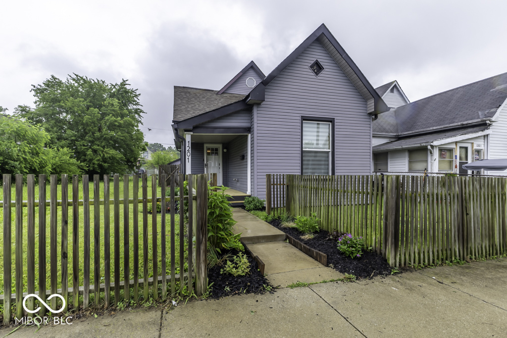 1201 Villa Avenue