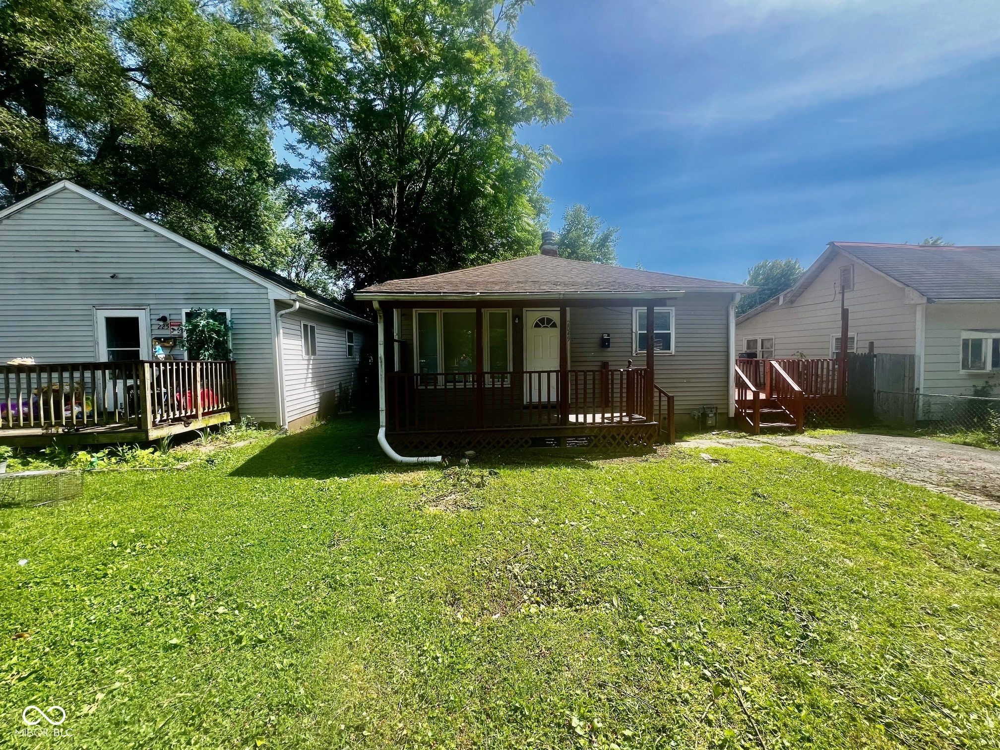 2049 Reformers Avenue