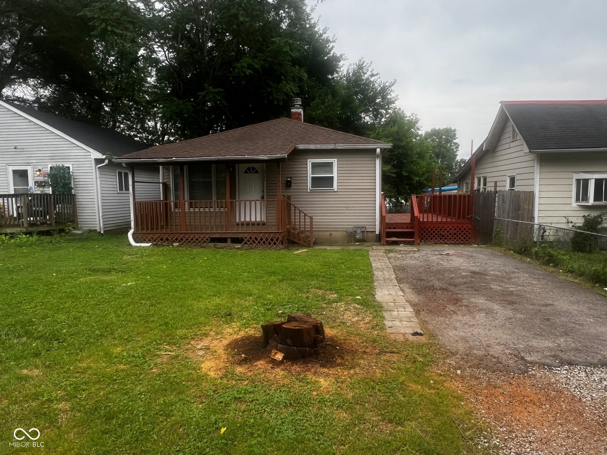 2049 Reformers Avenue