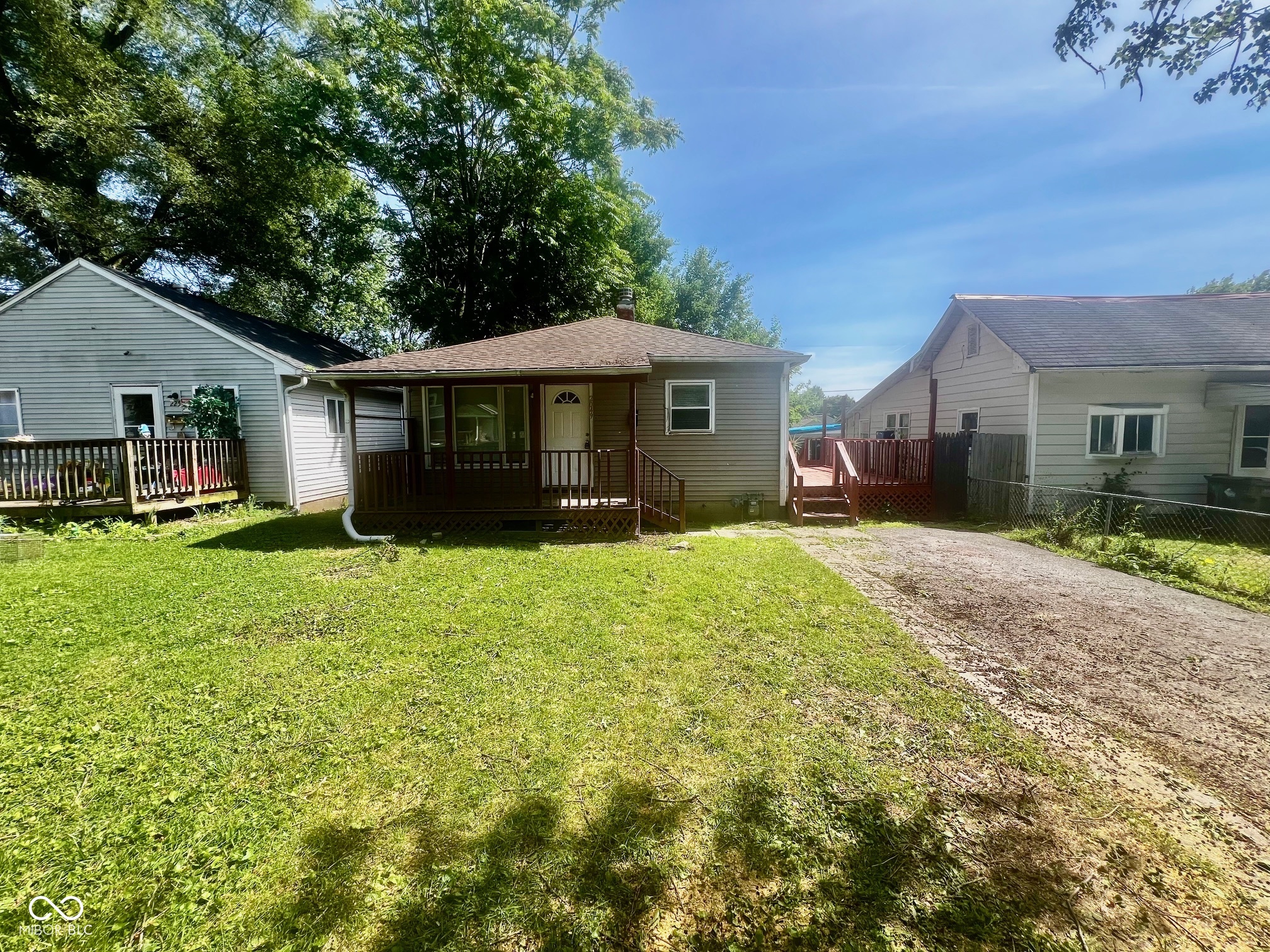 2049 Reformers Avenue