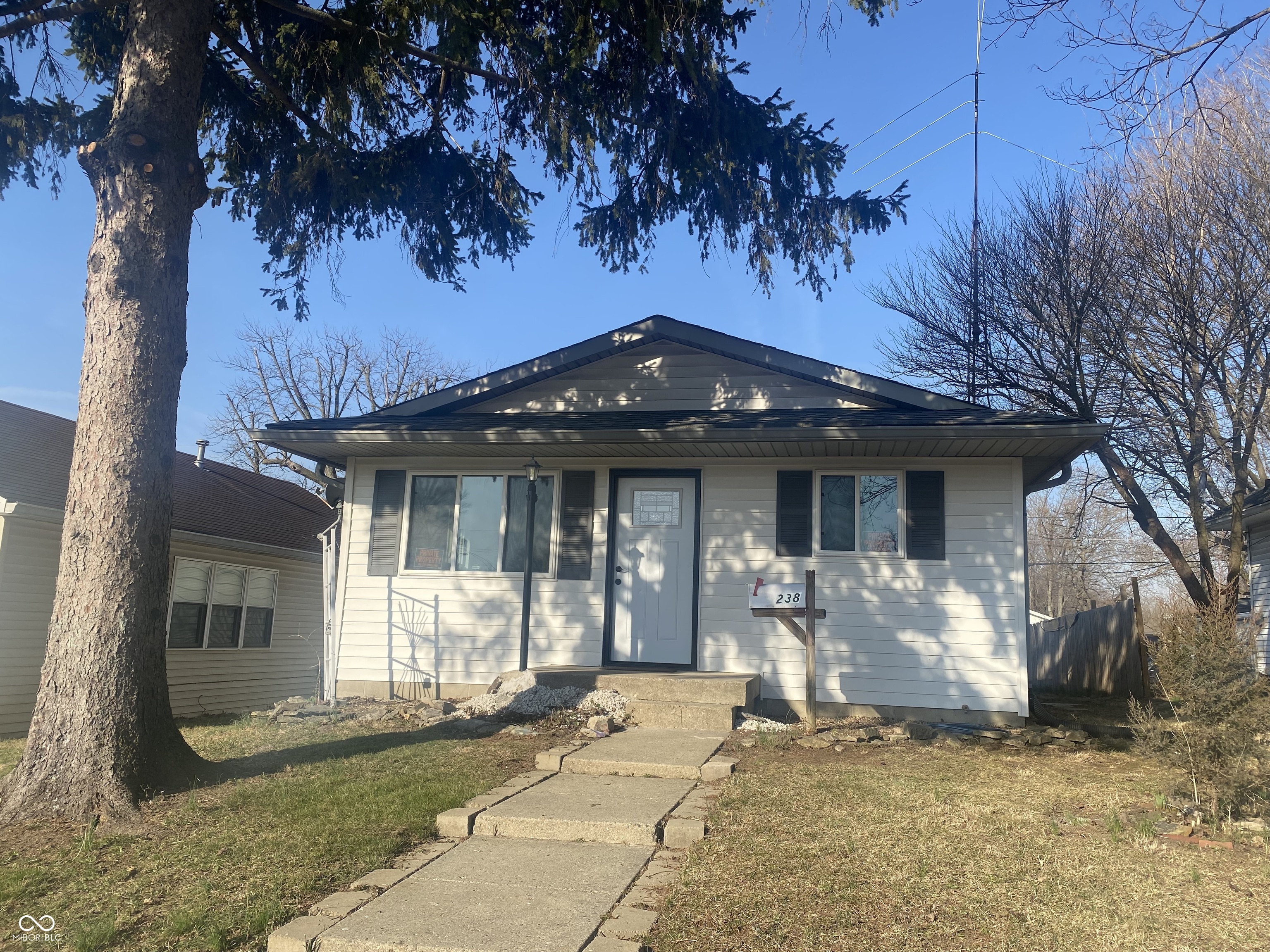 238 N 7th Avenue