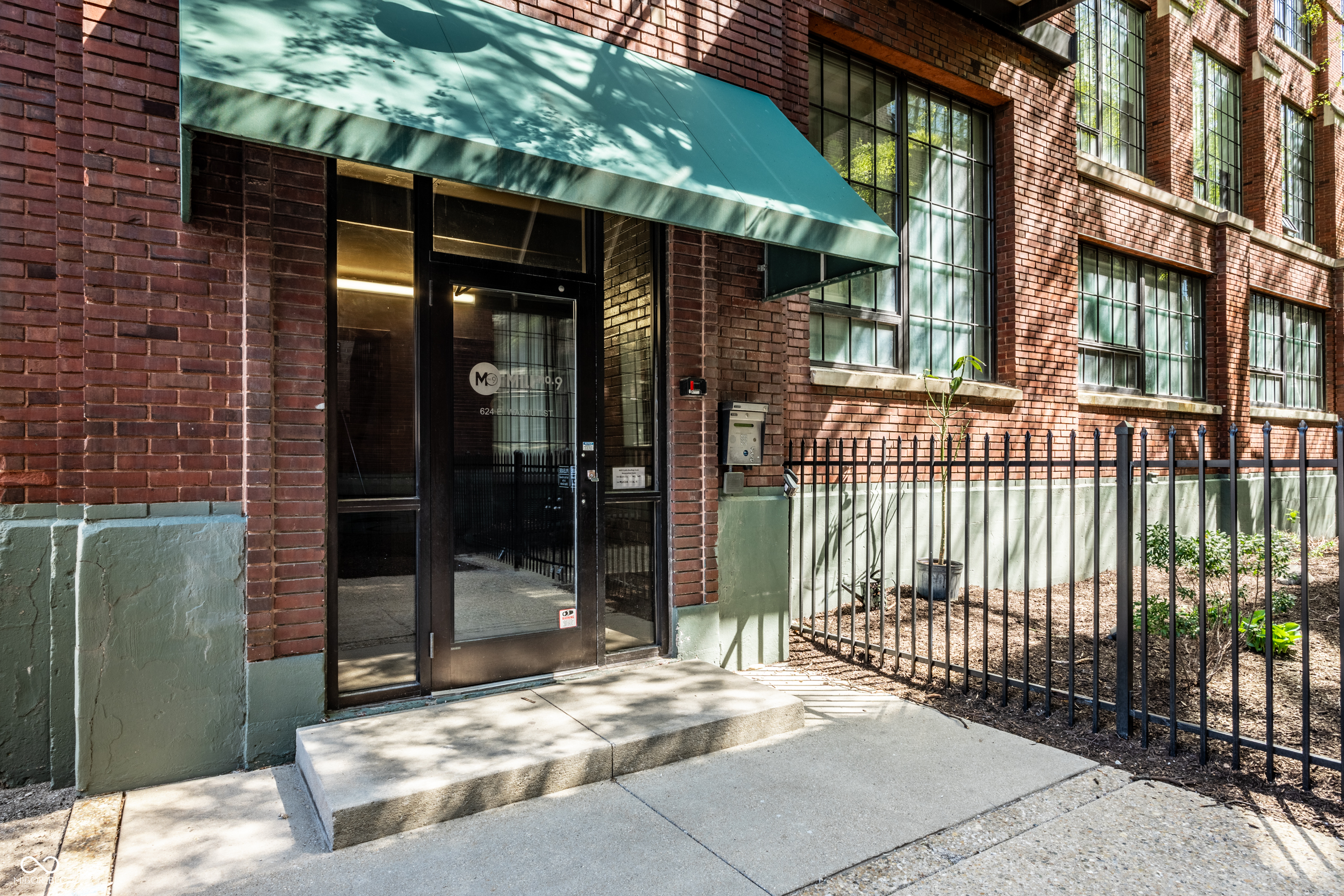 624 E Walnut Street