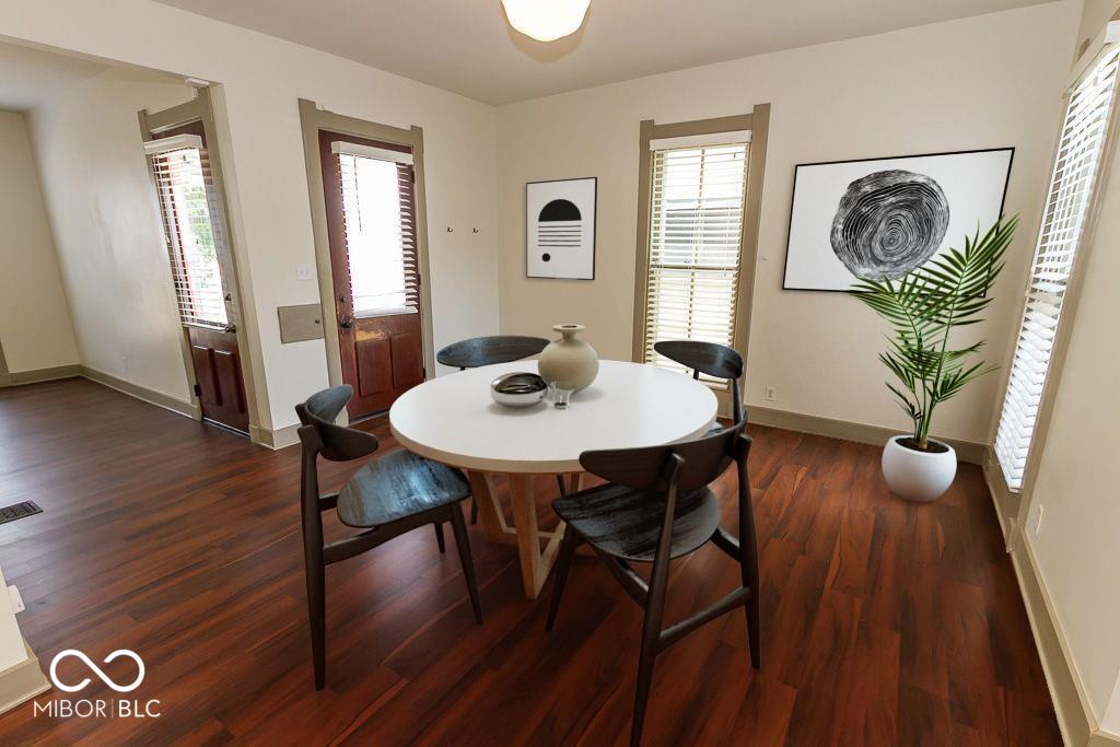 325 E 10th Street