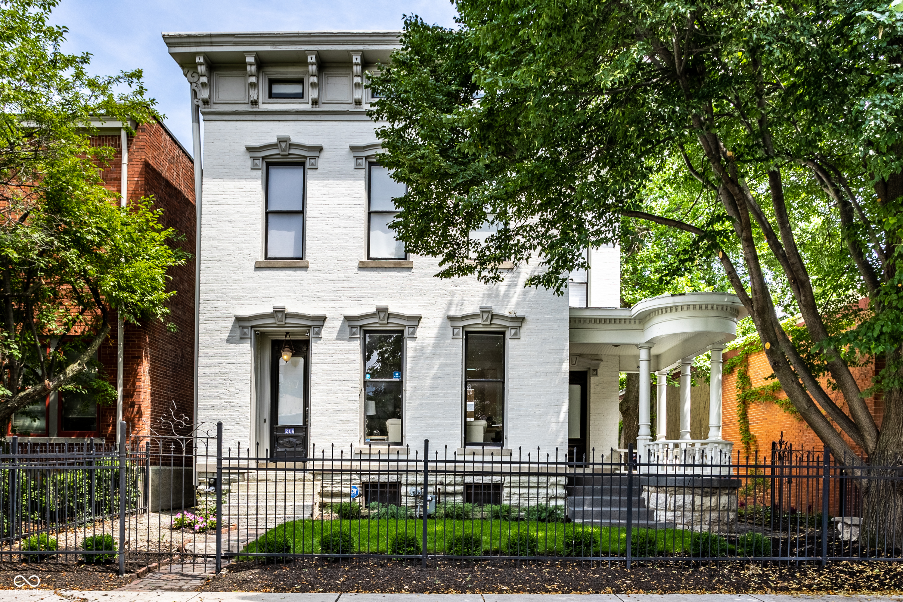 214 E St Joseph Street