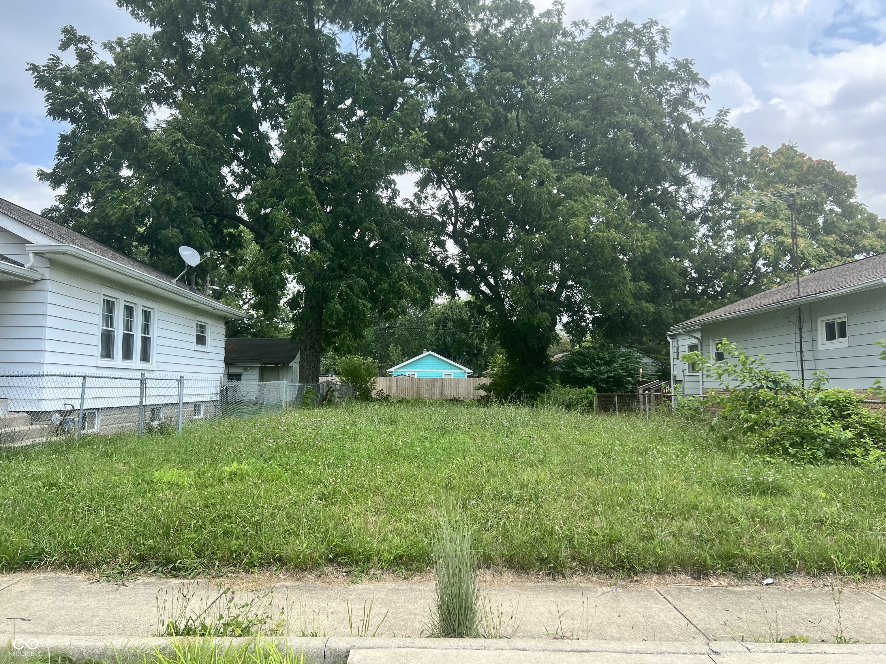 925 N Livingston Avenue