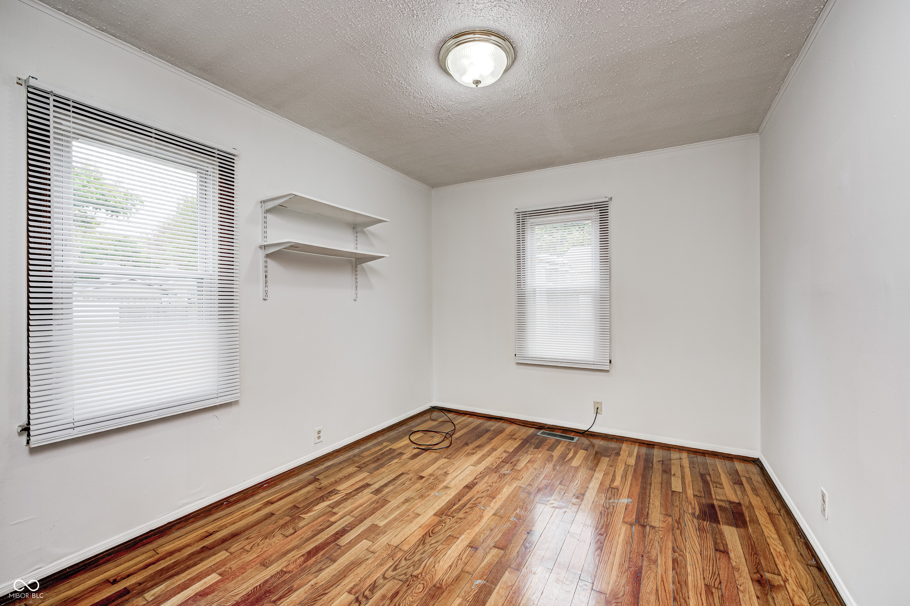 435 S Rochester Avenue