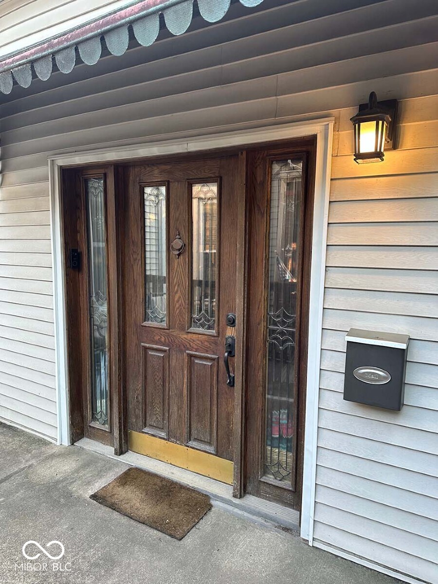 737 Noble Street