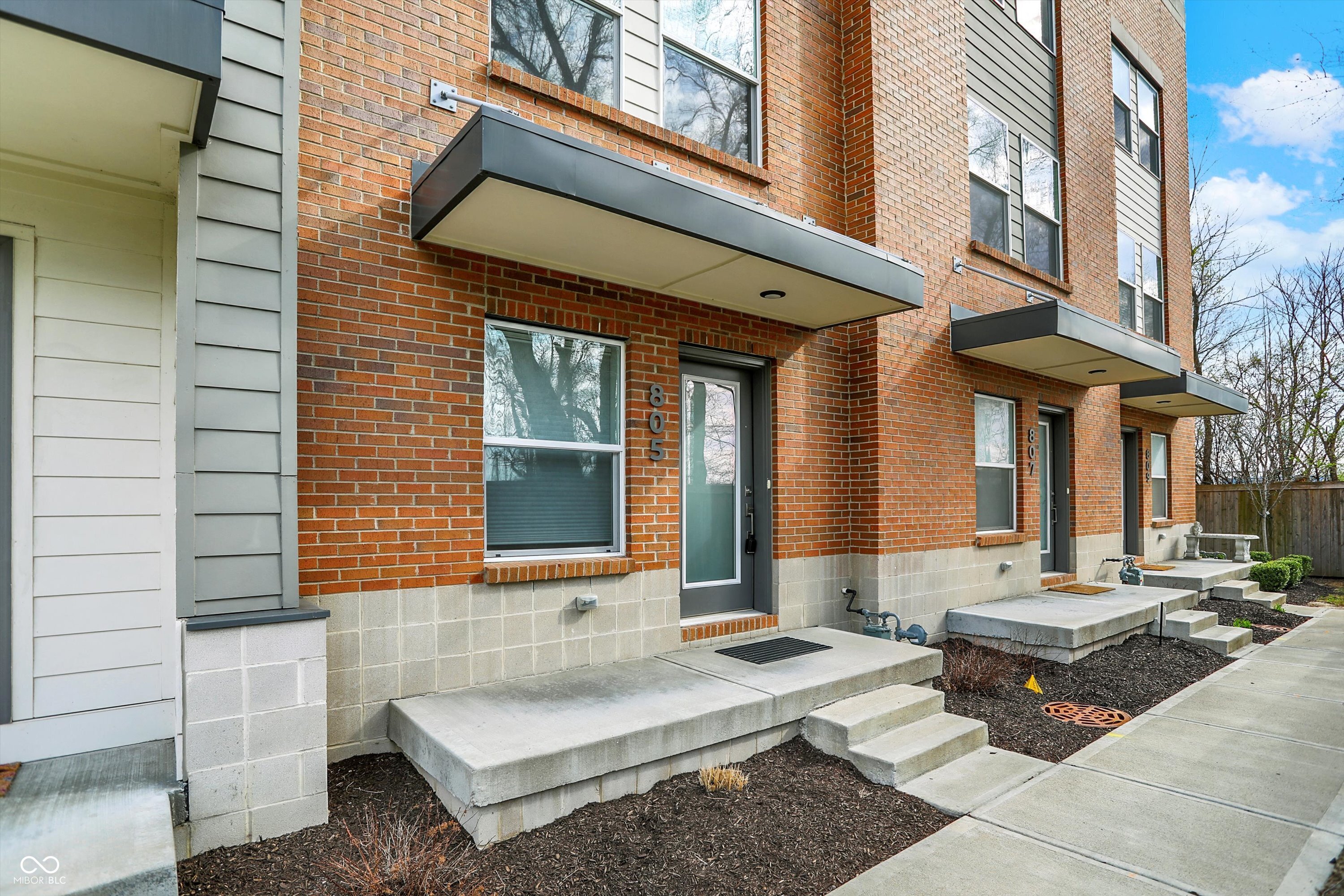 805 Switchyard Place