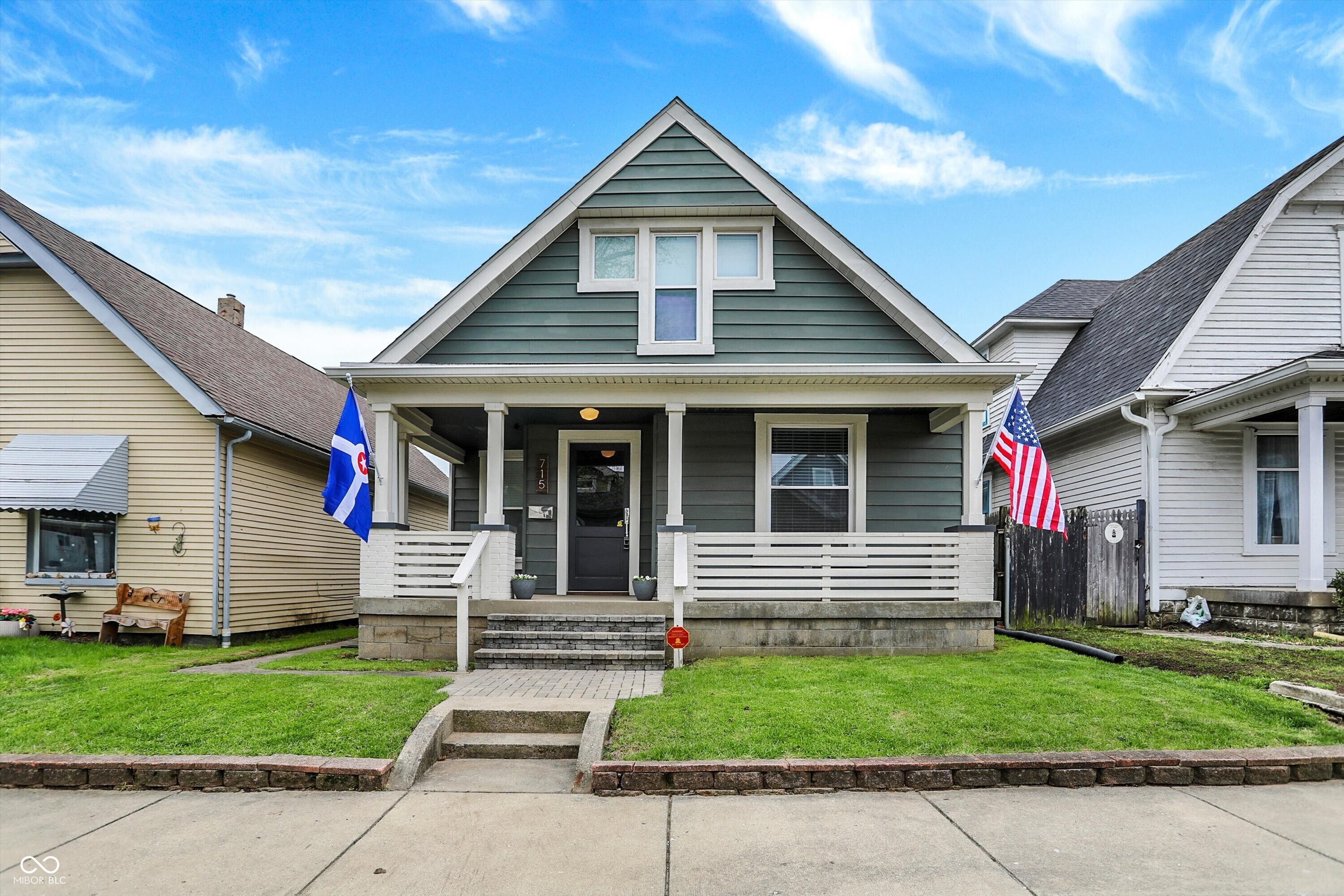 715 Cottage Avenue