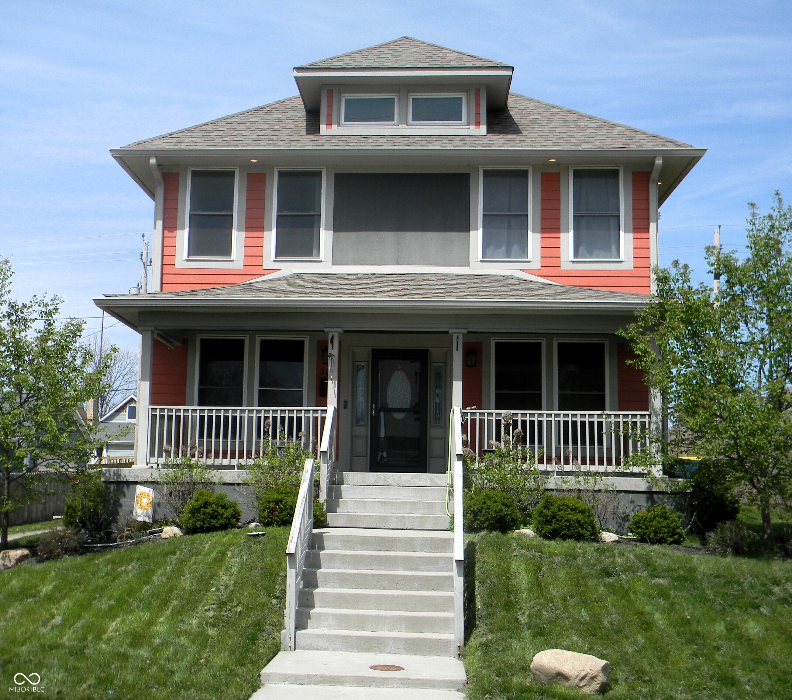 302 Sanders Street