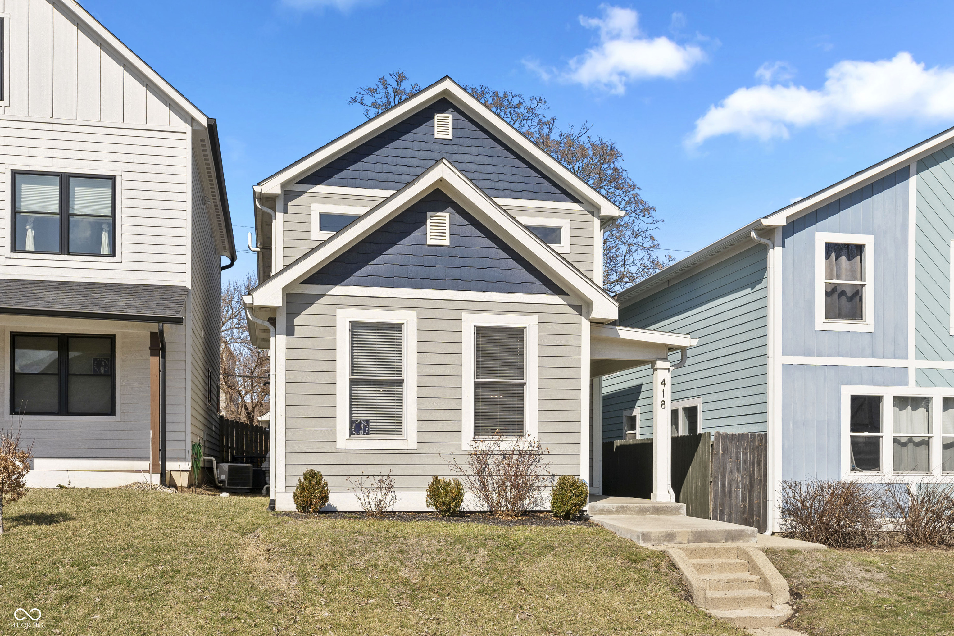 418 Sanders Street