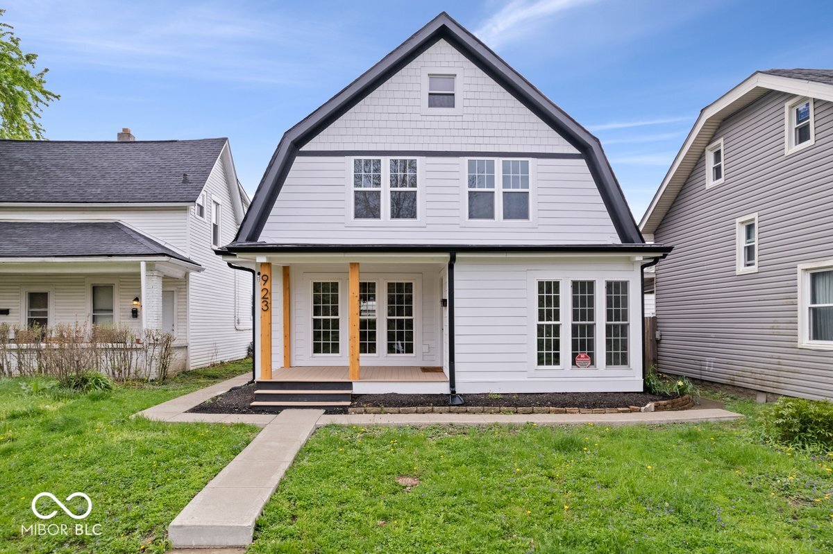 923 E Pleasant Run Pkwy S Drive