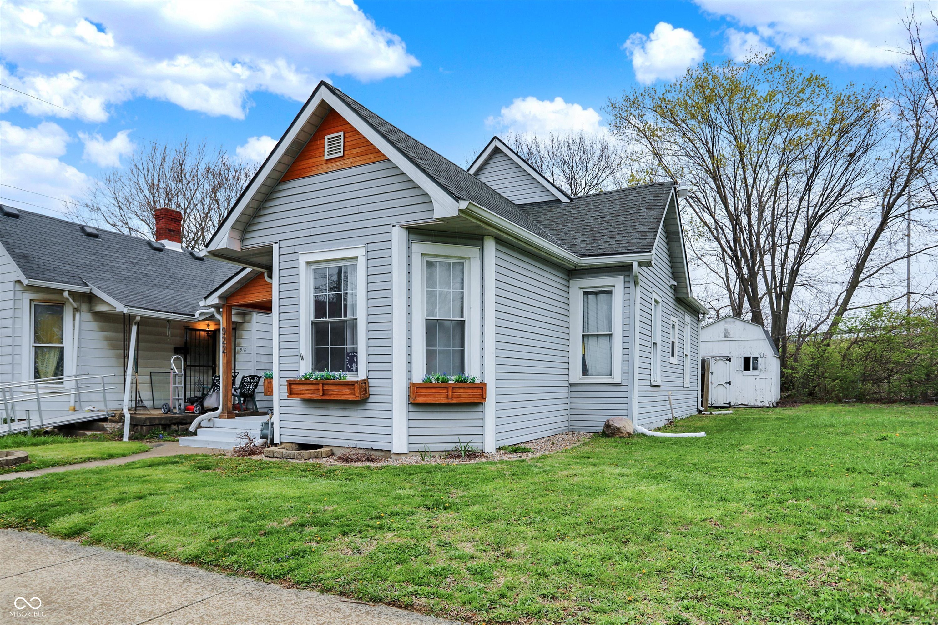 922 Cottage Avenue