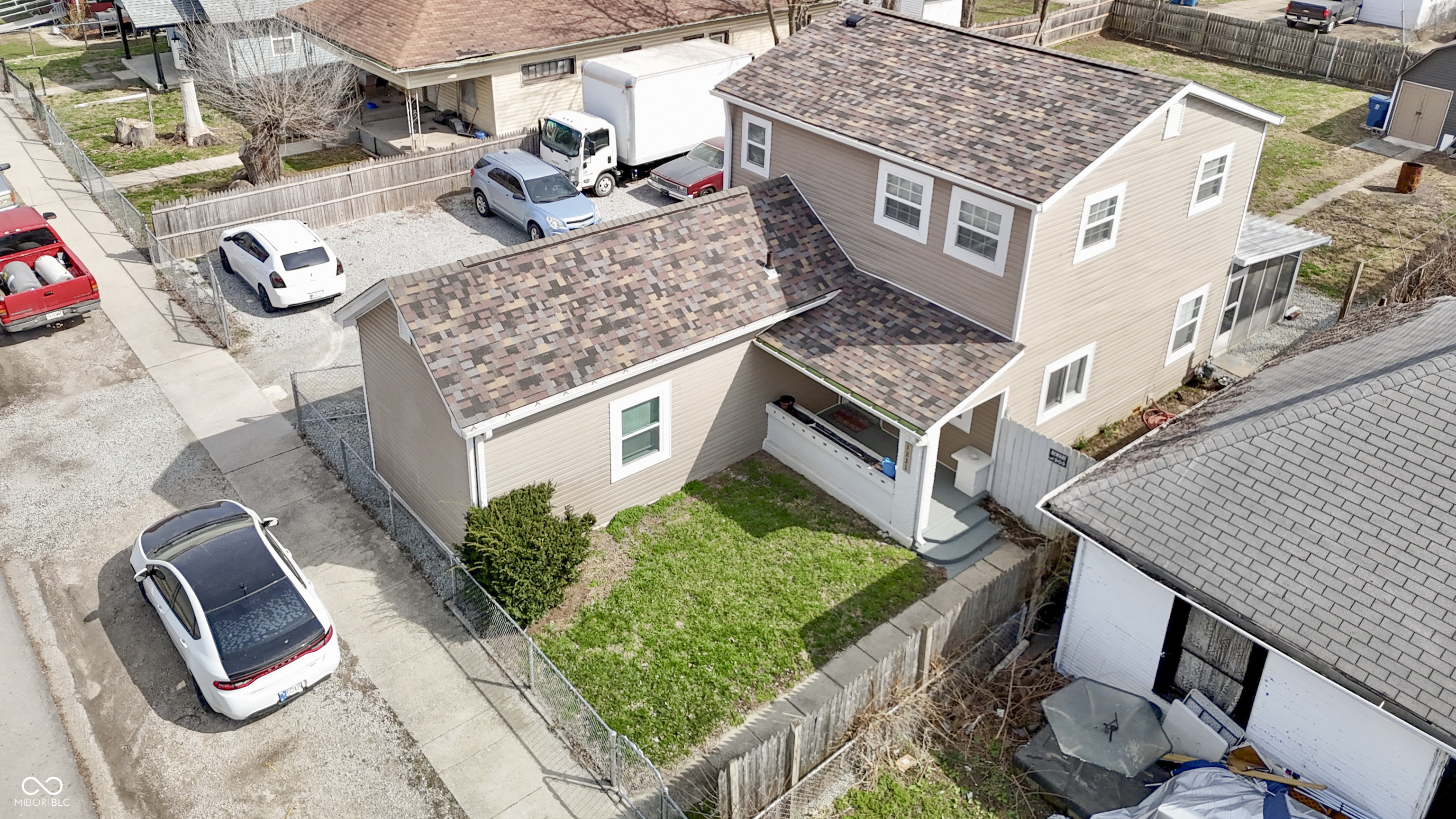 1231 S Pershing Avenue