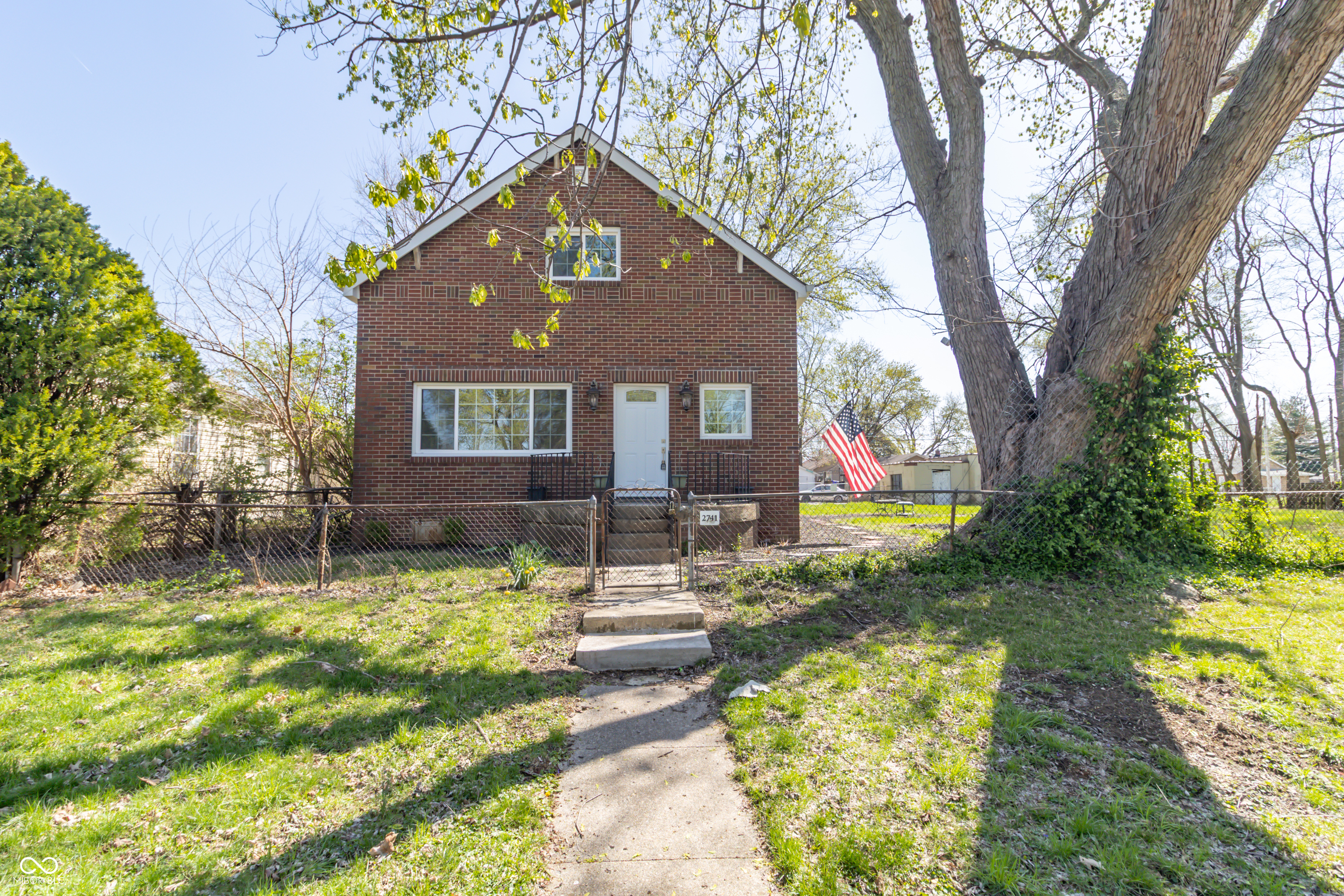 2741 Mars Hill Street