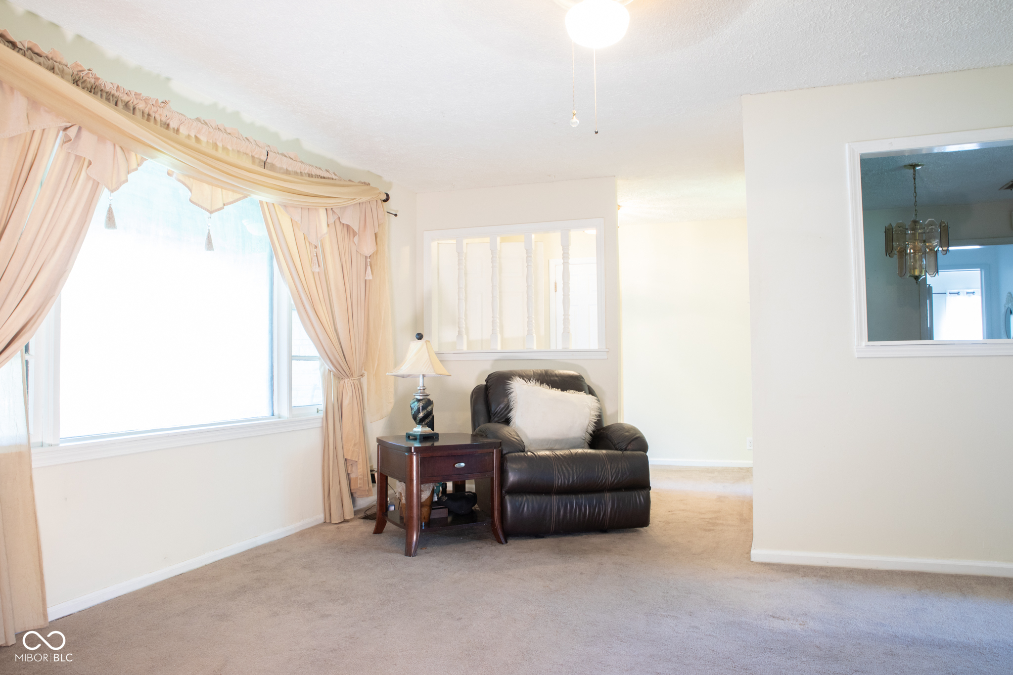 327 Maxwell Road