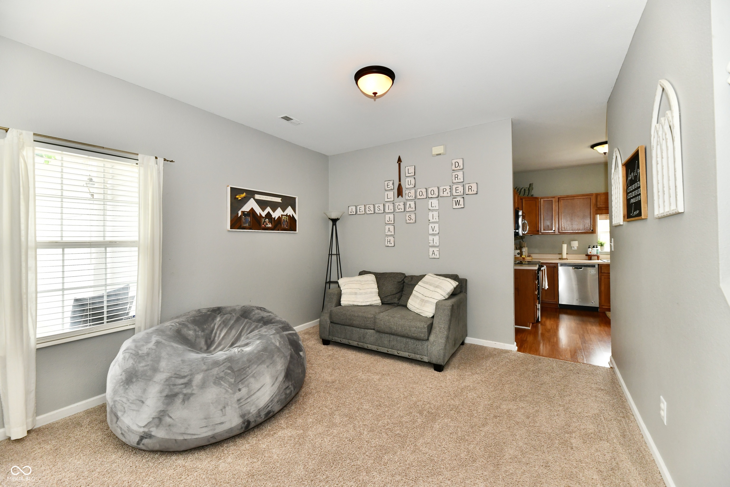 6126 Navy Circle
