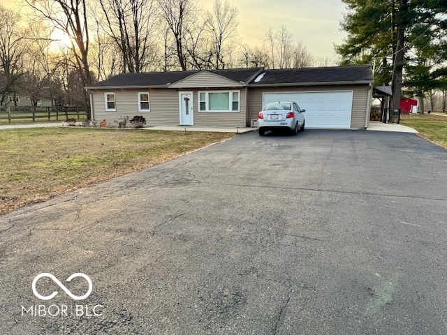 5323 W Southport Road