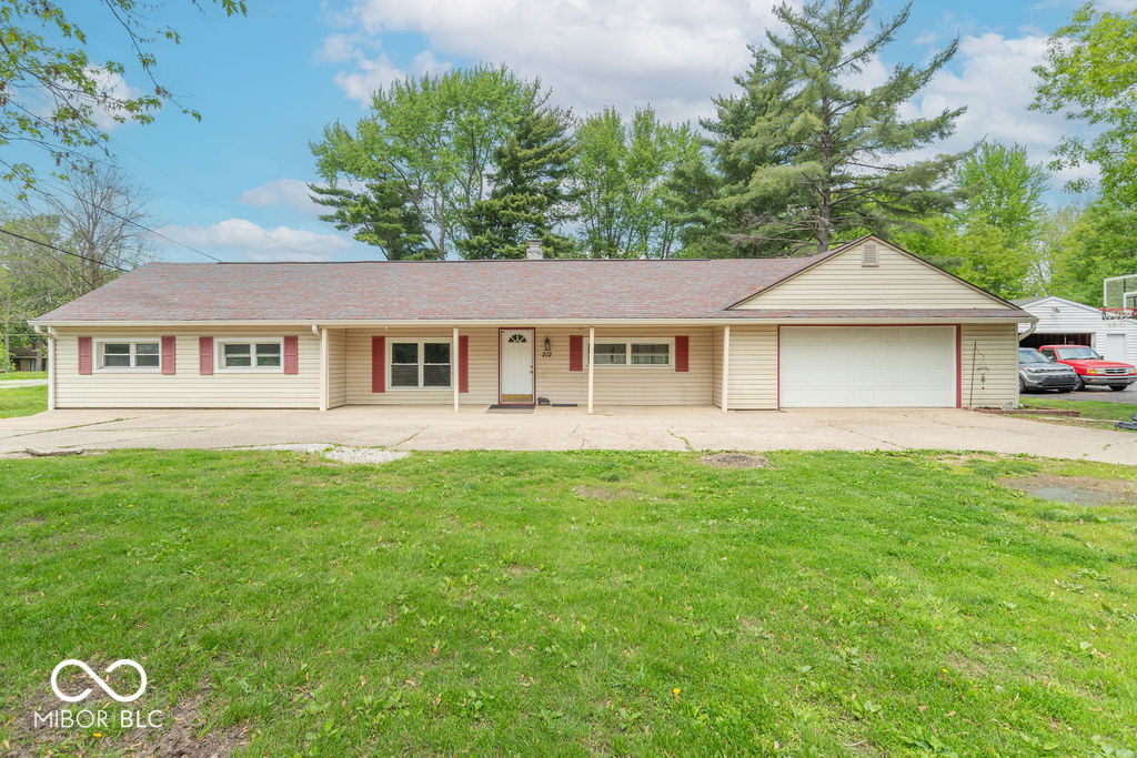212 W Banta Road
