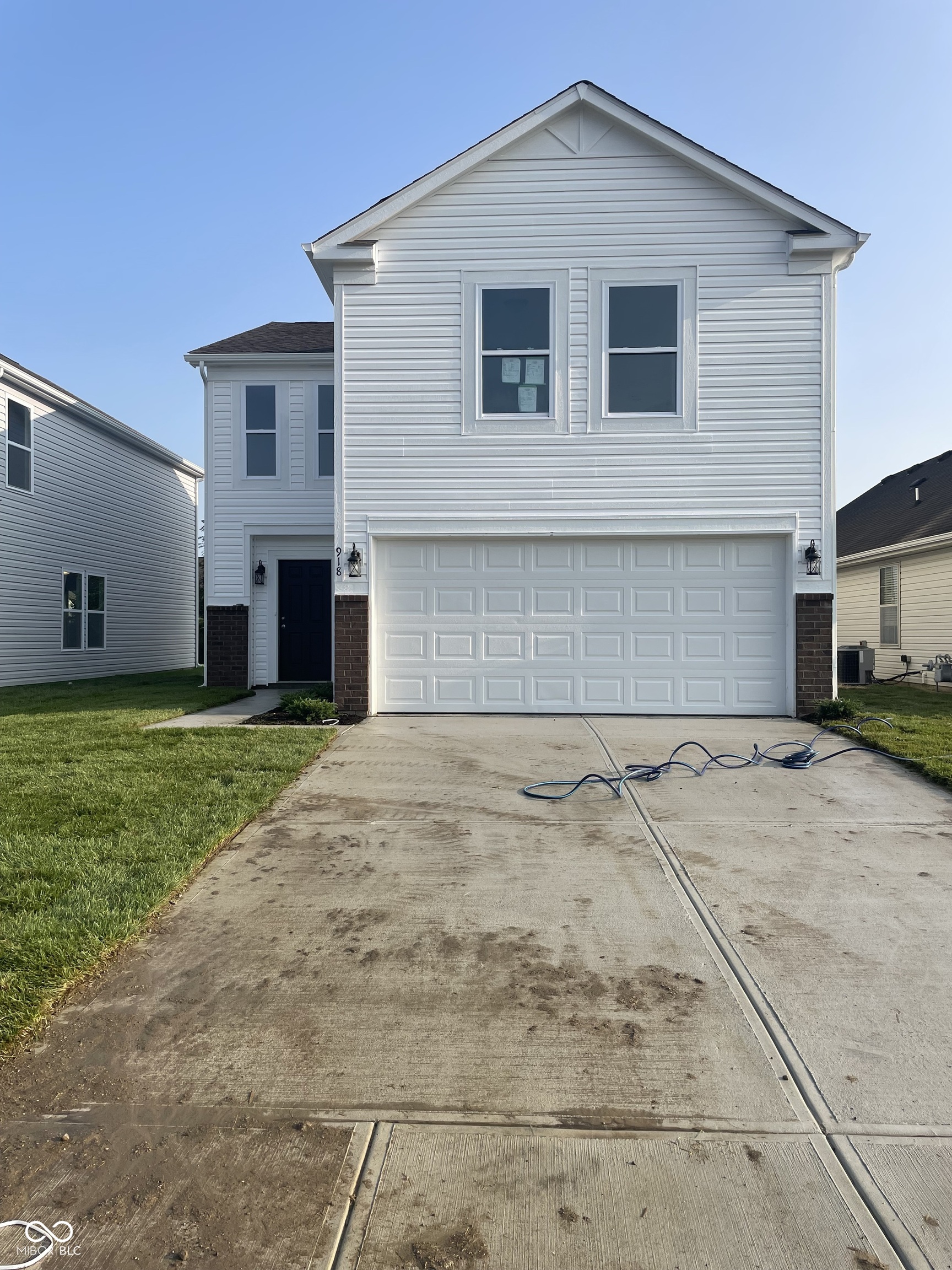 918 Amesbury Court